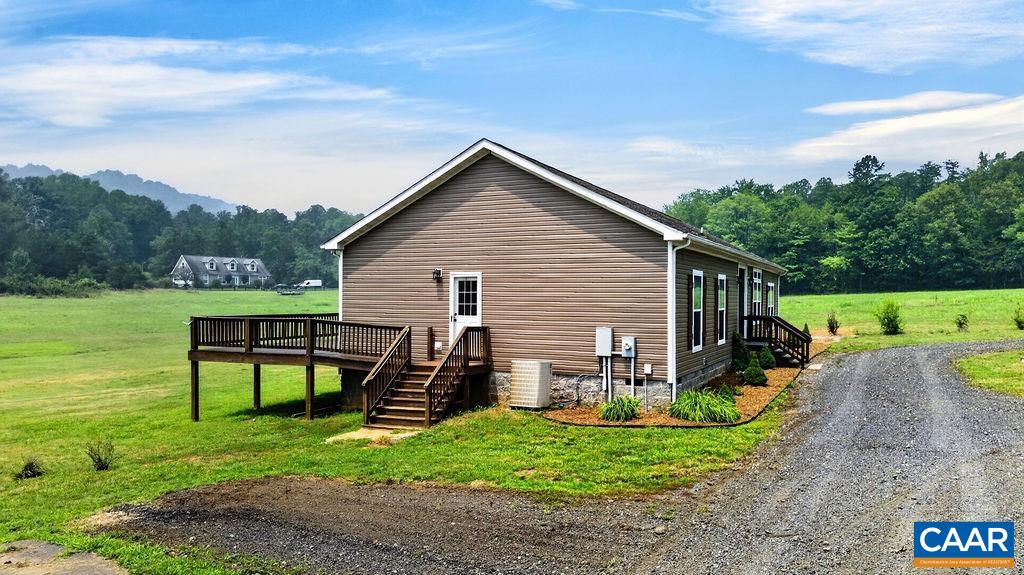 462 BURCHS CREEK RD, CROZET, Virginia 22932, 3 Bedrooms Bedrooms, ,2 BathroomsBathrooms,Residential,462 BURCHS CREEK RD,679825 MLS # 679825