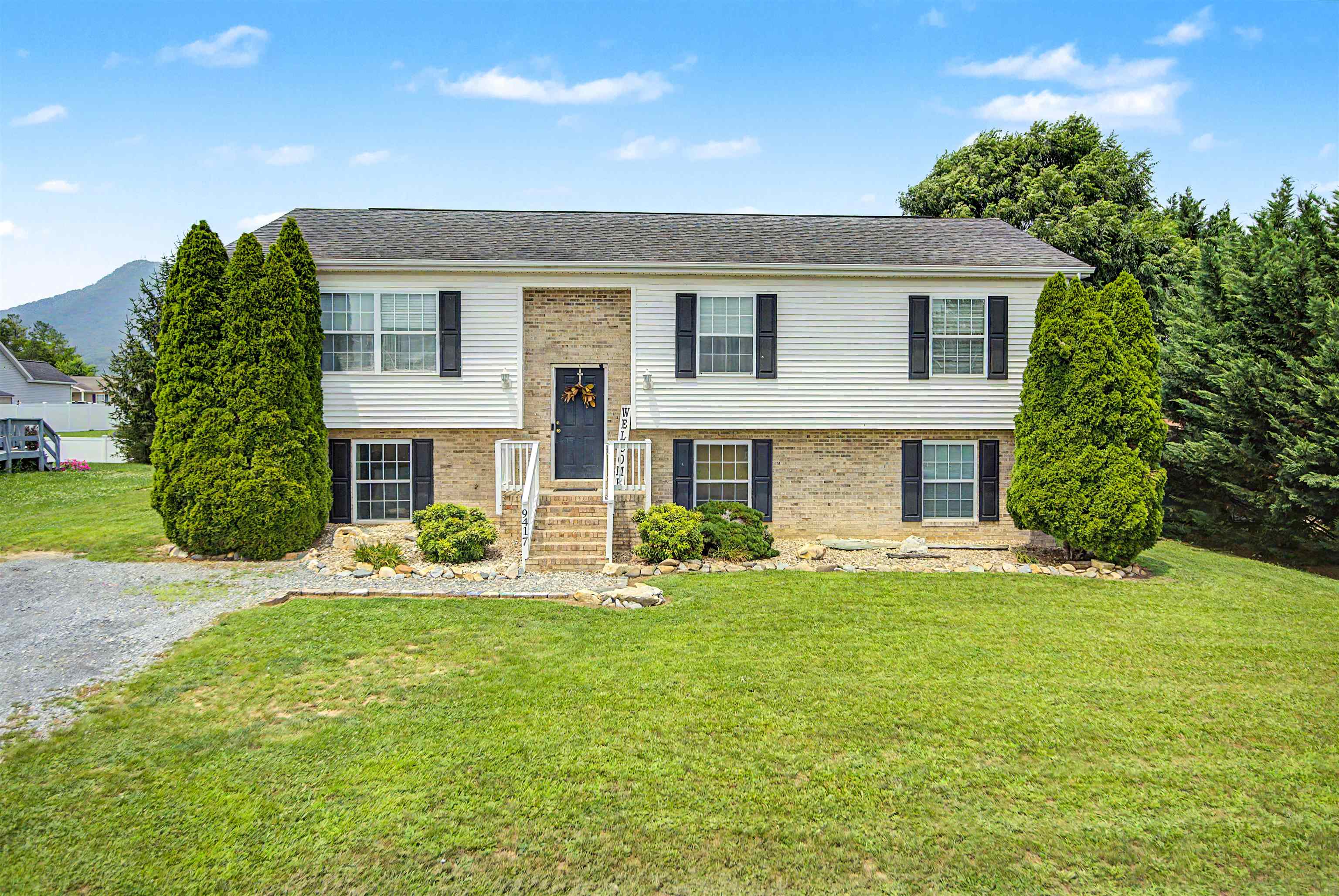 9417 MILLET CIR, MCGAHEYSVILLE, Virginia 22840, 4 Bedrooms Bedrooms, ,3 BathroomsBathrooms,Residential,9417 MILLET CIR,679830 MLS # 679830 9417 MILLET CIR, MCGAHEYSVILLE, Virginia 22840, 4 Bedrooms Bedrooms, ,3 BathroomsBathrooms,Residential,9417 MILLET CIR,679830 MLS # 679830
