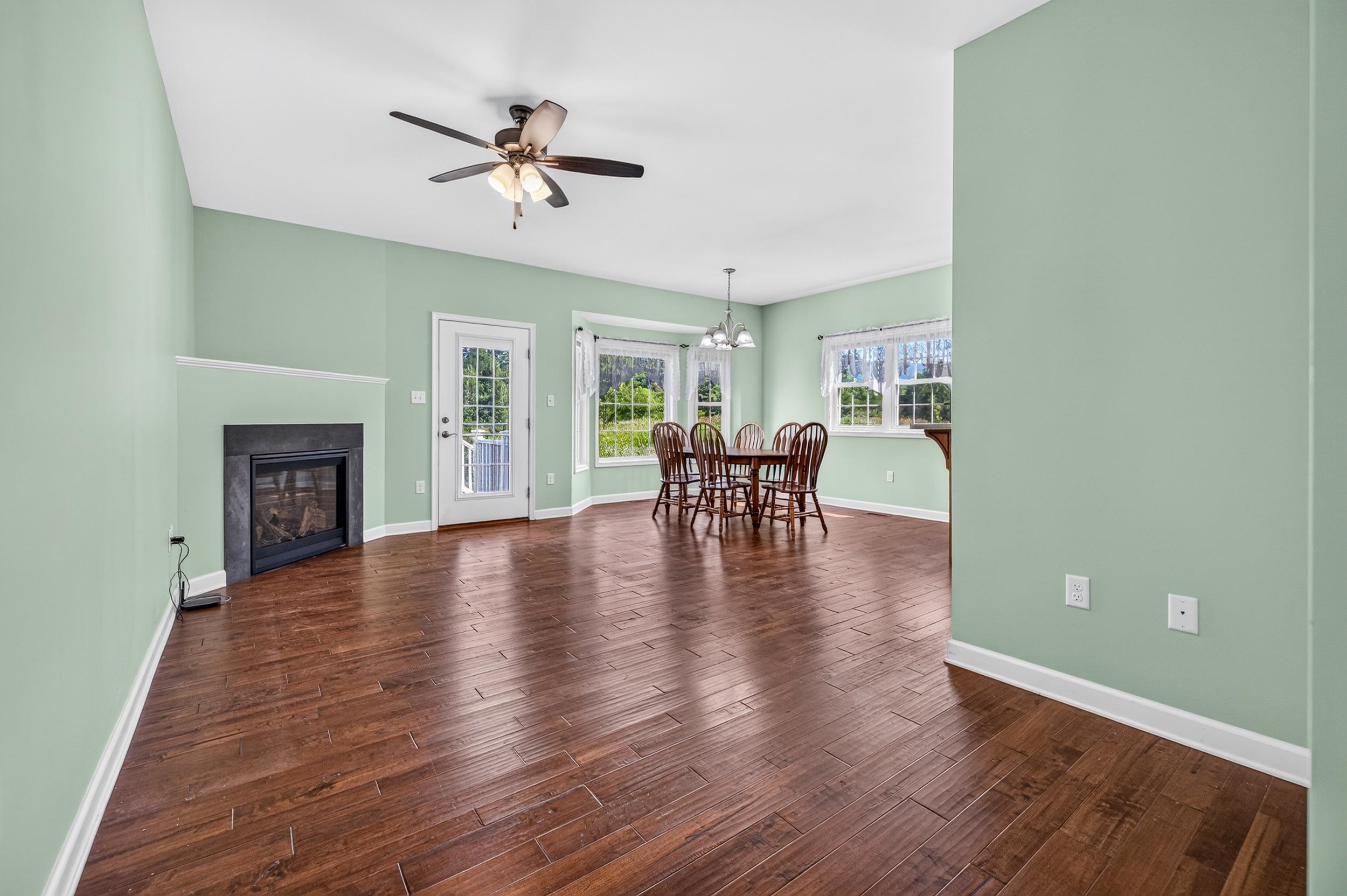 204 GRAFTON CT, EDINBURG, Virginia 22824, 2 Bedrooms Bedrooms, ,2 BathroomsBathrooms,Residential,204 GRAFTON CT,679586 MLS # 679586 204 GRAFTON CT, EDINBURG, Virginia 22824, 2 Bedrooms Bedrooms, ,2 BathroomsBathrooms,Residential,204 GRAFTON CT,679586 MLS # 679586