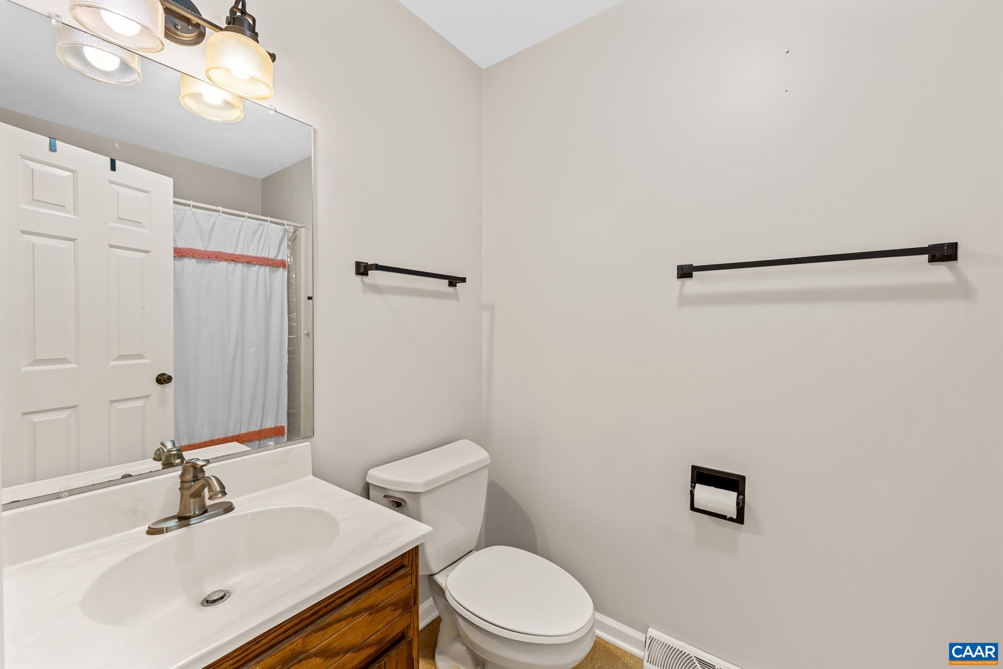 399 LOGTRAC RD, STANARDSVILLE, Virginia 22973, 4 Bedrooms Bedrooms, ,3 BathroomsBathrooms,Residential,399 LOGTRAC RD,679775 MLS # 679775 399 LOGTRAC RD, STANARDSVILLE, Virginia 22973, 4 Bedrooms Bedrooms, ,3 BathroomsBathrooms,Residential,399 LOGTRAC RD,679775 MLS # 679775
