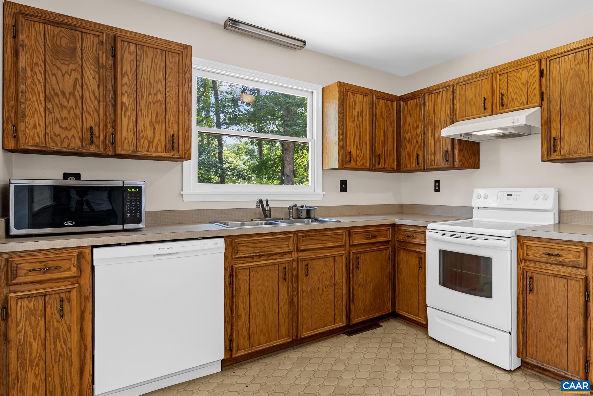 399 LOGTRAC RD, STANARDSVILLE, Virginia 22973, 4 Bedrooms Bedrooms, ,3 BathroomsBathrooms,Residential,399 LOGTRAC RD,679775 MLS # 679775 399 LOGTRAC RD, STANARDSVILLE, Virginia 22973, 4 Bedrooms Bedrooms, ,3 BathroomsBathrooms,Residential,399 LOGTRAC RD,679775 MLS # 679775