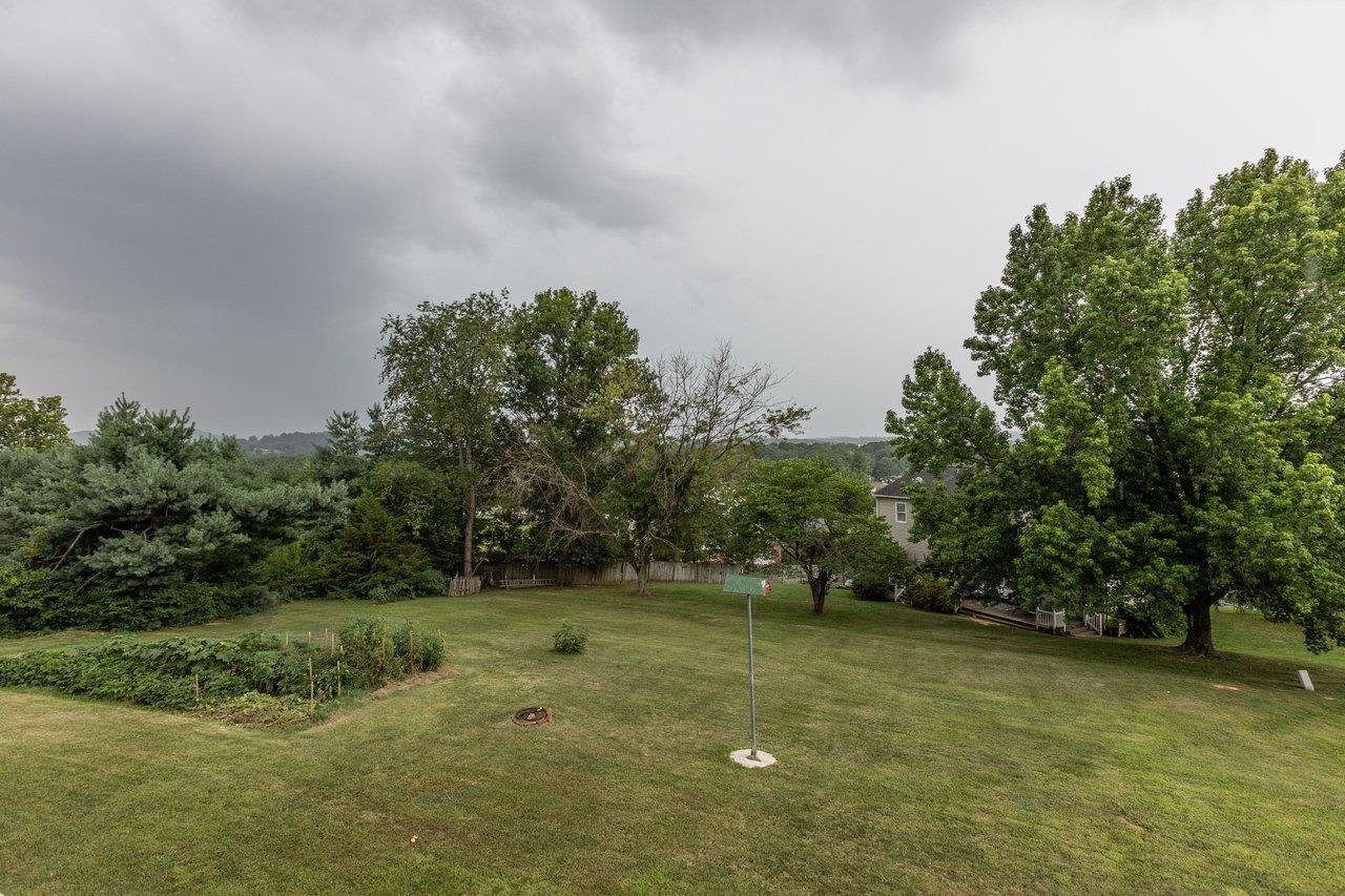 107 DOGWOOD DR, BRIDGEWATER, Virginia 22812, 5 Bedrooms Bedrooms, ,3 BathroomsBathrooms,Residential,107 DOGWOOD DR,679831 MLS # 679831 107 DOGWOOD DR, BRIDGEWATER, Virginia 22812, 5 Bedrooms Bedrooms, ,3 BathroomsBathrooms,Residential,107 DOGWOOD DR,679831 MLS # 679831