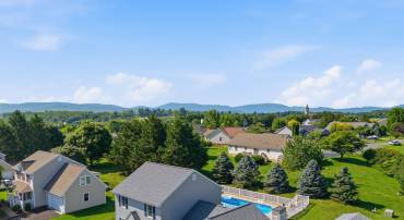 21 AMELIA DR, WAYNESBORO, Virginia 22980, 3 Bedrooms Bedrooms, ,2 BathroomsBathrooms,Residential,21 AMELIA DR,679832 MLS # 679832