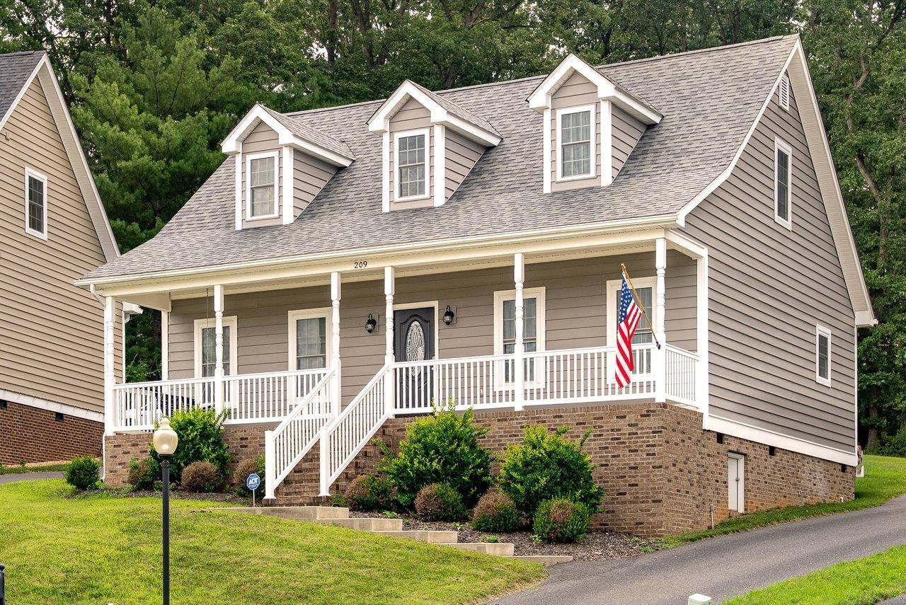 209 BELL CREEK DR, STAUNTON, Virginia 24401, 3 Bedrooms Bedrooms, ,2 BathroomsBathrooms,Residential,209 BELL CREEK DR,679845 MLS # 679845 209 BELL CREEK DR, STAUNTON, Virginia 24401, 3 Bedrooms Bedrooms, ,2 BathroomsBathrooms,Residential,209 BELL CREEK DR,679845 MLS # 679845