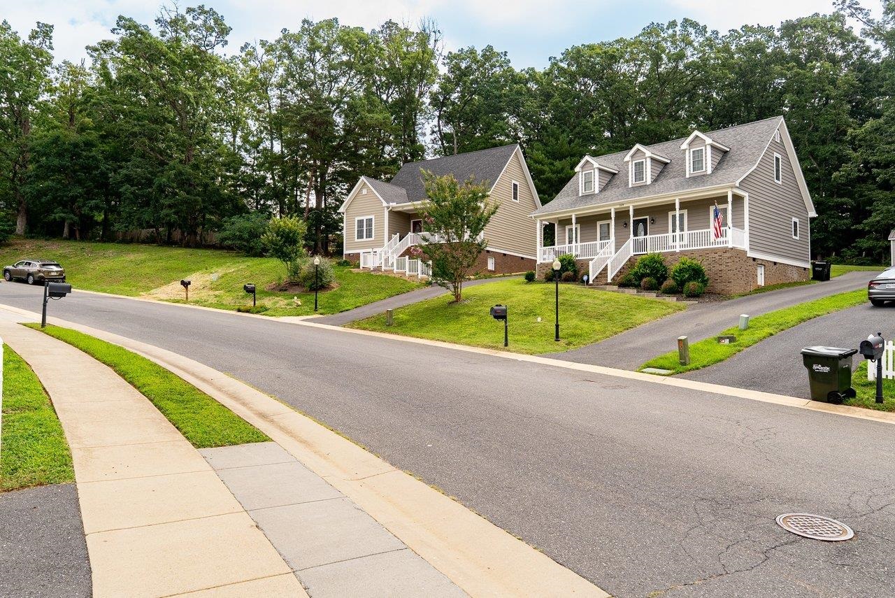 209 BELL CREEK DR, STAUNTON, Virginia 24401, 3 Bedrooms Bedrooms, ,2 BathroomsBathrooms,Residential,209 BELL CREEK DR,679845 MLS # 679845 209 BELL CREEK DR, STAUNTON, Virginia 24401, 3 Bedrooms Bedrooms, ,2 BathroomsBathrooms,Residential,209 BELL CREEK DR,679845 MLS # 679845