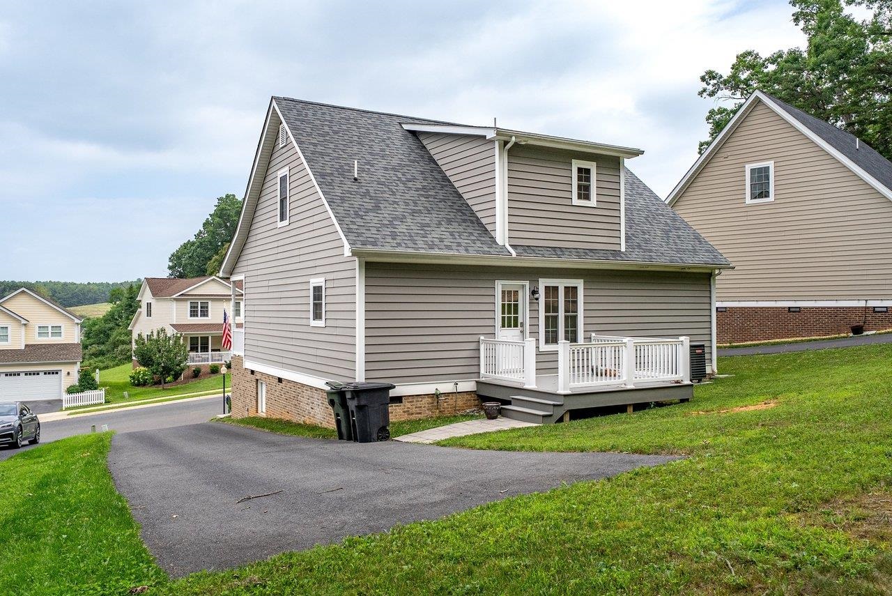 209 BELL CREEK DR, STAUNTON, Virginia 24401, 3 Bedrooms Bedrooms, ,2 BathroomsBathrooms,Residential,209 BELL CREEK DR,679845 MLS # 679845 209 BELL CREEK DR, STAUNTON, Virginia 24401, 3 Bedrooms Bedrooms, ,2 BathroomsBathrooms,Residential,209 BELL CREEK DR,679845 MLS # 679845