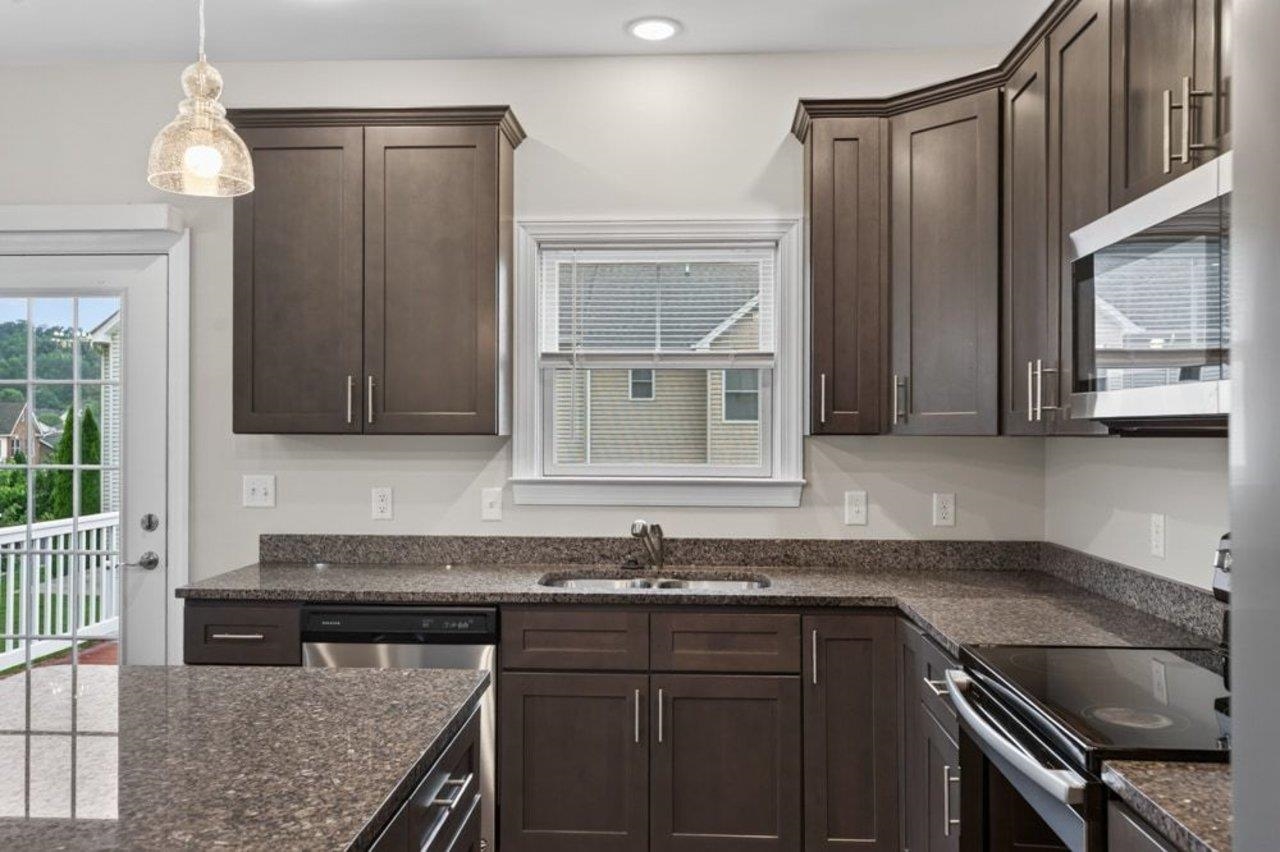 2249 DEYERLE AVE, HARRISONBURG, Virginia 22801, 3 Bedrooms Bedrooms, ,3 BathroomsBathrooms,Residential,2249 DEYERLE AVE,679850 MLS # 679850 2249 DEYERLE AVE, HARRISONBURG, Virginia 22801, 3 Bedrooms Bedrooms, ,3 BathroomsBathrooms,Residential,2249 DEYERLE AVE,679850 MLS # 679850
