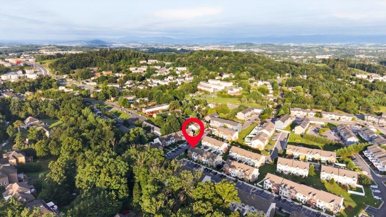 2249 DEYERLE AVE, HARRISONBURG, Virginia 22801, 3 Bedrooms Bedrooms, ,3 BathroomsBathrooms,Residential,2249 DEYERLE AVE,679850 MLS # 679850 2249 DEYERLE AVE, HARRISONBURG, Virginia 22801, 3 Bedrooms Bedrooms, ,3 BathroomsBathrooms,Residential,2249 DEYERLE AVE,679850 MLS # 679850