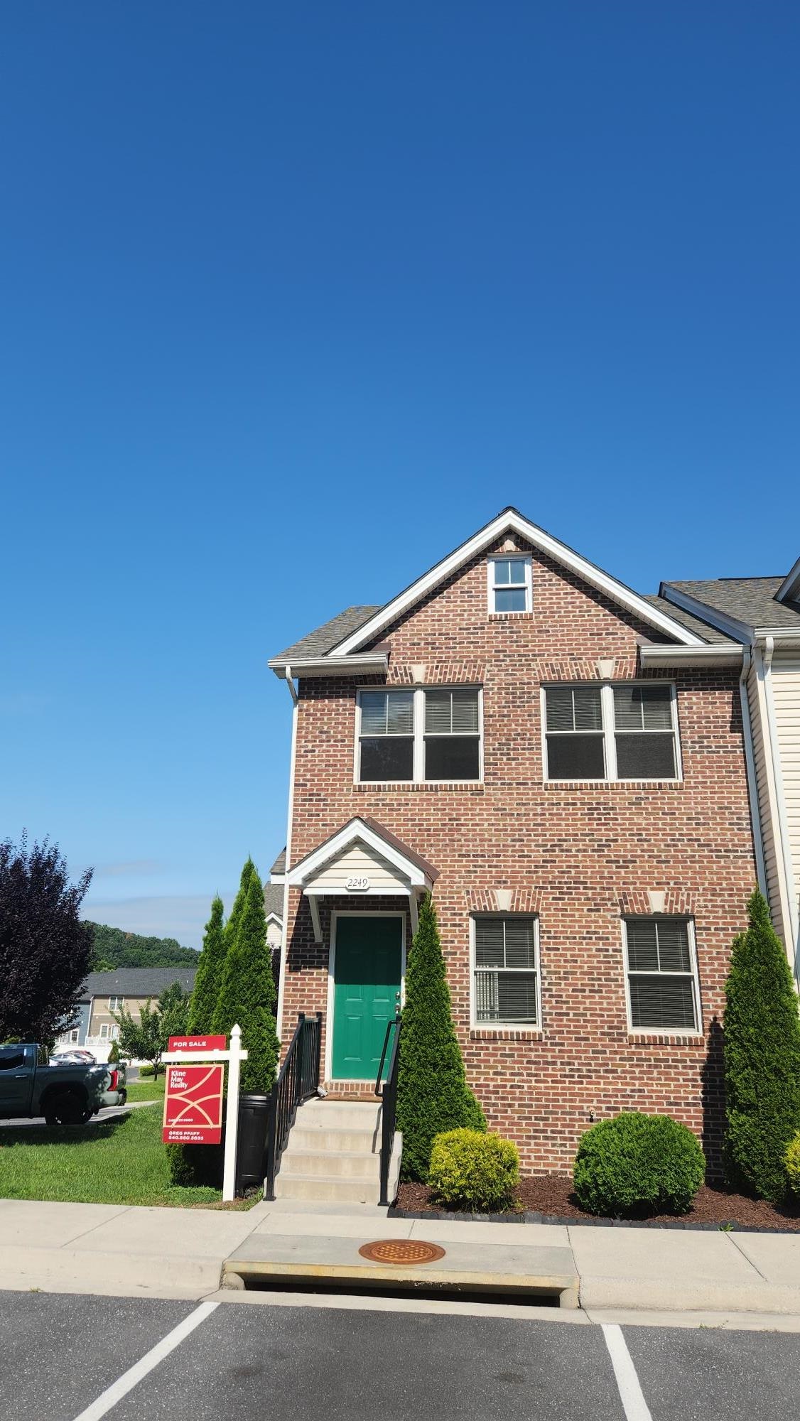 2249 DEYERLE AVE, HARRISONBURG, Virginia 22801, 3 Bedrooms Bedrooms, ,3 BathroomsBathrooms,Residential,2249 DEYERLE AVE,679850 MLS # 679850 2249 DEYERLE AVE, HARRISONBURG, Virginia 22801, 3 Bedrooms Bedrooms, ,3 BathroomsBathrooms,Residential,2249 DEYERLE AVE,679850 MLS # 679850