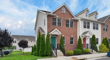2249 DEYERLE AVE, HARRISONBURG, Virginia 22801, 3 Bedrooms Bedrooms, ,3 BathroomsBathrooms,Residential,2249 DEYERLE AVE,679850 MLS # 679850