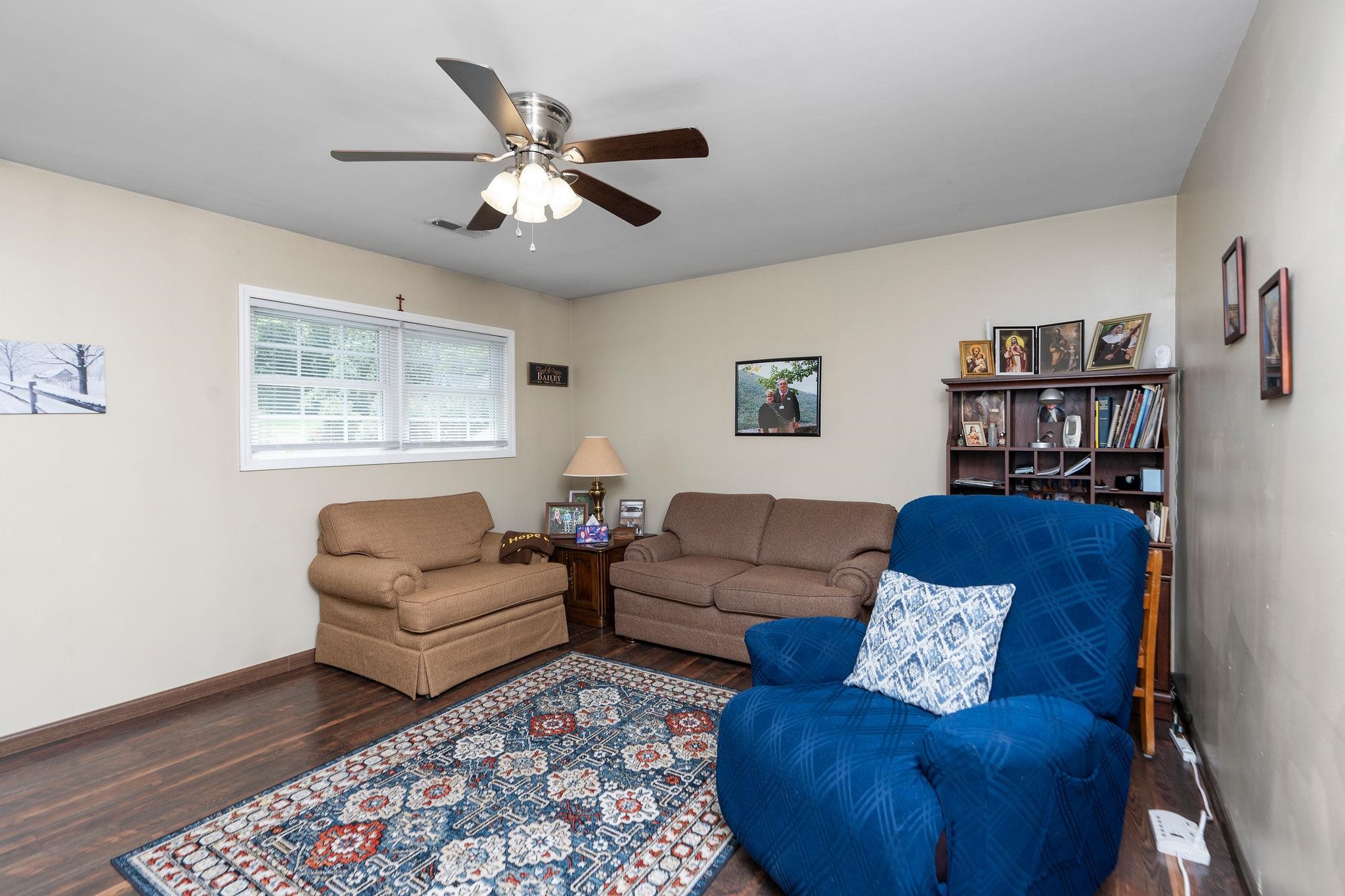 22 SPRING VIEW DR, STAUNTON, Virginia 24401, 3 Bedrooms Bedrooms, ,2 BathroomsBathrooms,Residential,22 SPRING VIEW DR,679852 MLS # 679852 22 SPRING VIEW DR, STAUNTON, Virginia 24401, 3 Bedrooms Bedrooms, ,2 BathroomsBathrooms,Residential,22 SPRING VIEW DR,679852 MLS # 679852