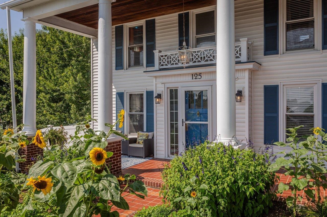 Colonial Curb Appeal Colonial Curb Appeal