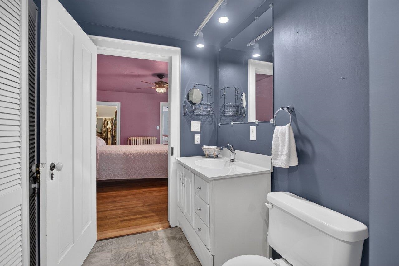 Master bathroom Master bathroom