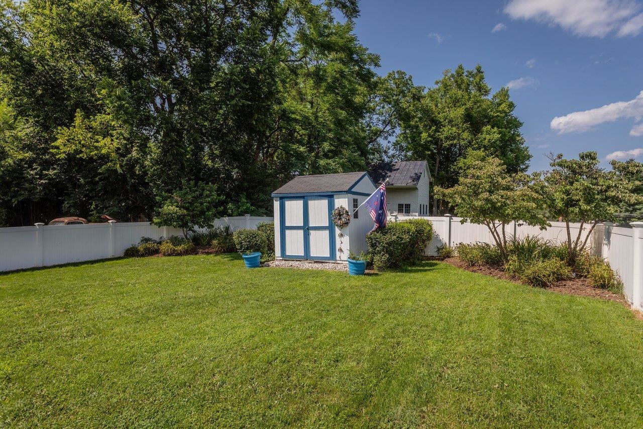 Little garden shed Little garden shed