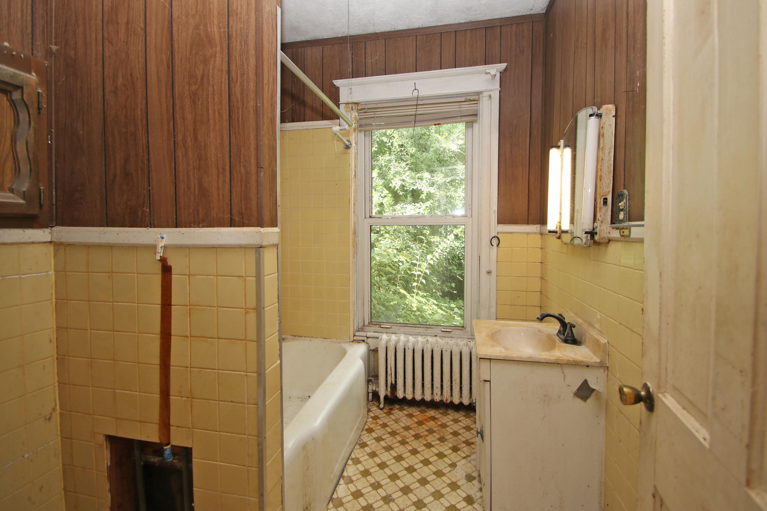 347 HIGH ST, DAYTON, Virginia 22821, 5 Bedrooms Bedrooms, ,2 BathroomsBathrooms,Residential,347 HIGH ST,679286 MLS # 679286