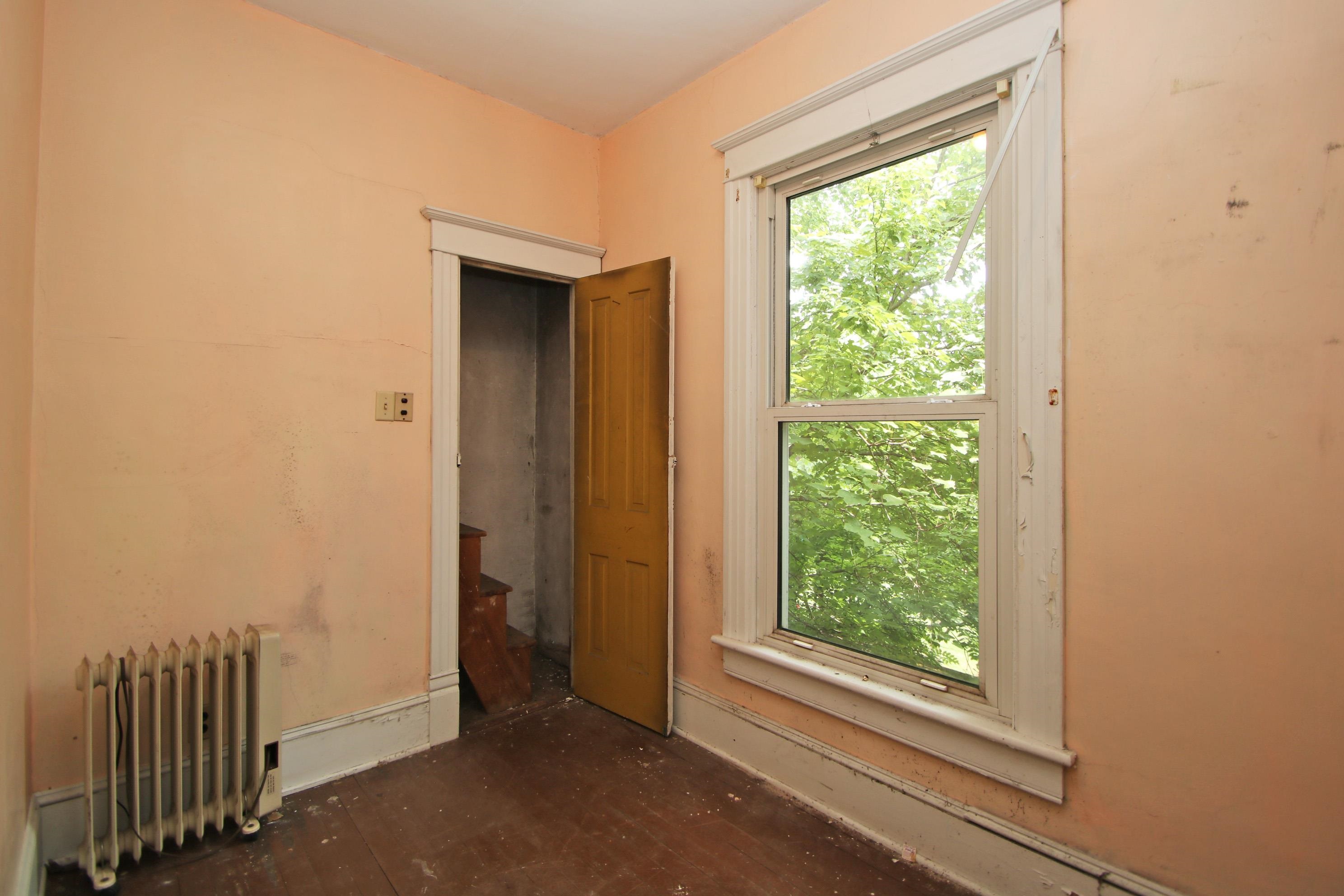 347 HIGH ST, DAYTON, Virginia 22821, 5 Bedrooms Bedrooms, ,2 BathroomsBathrooms,Residential,347 HIGH ST,679286 MLS # 679286