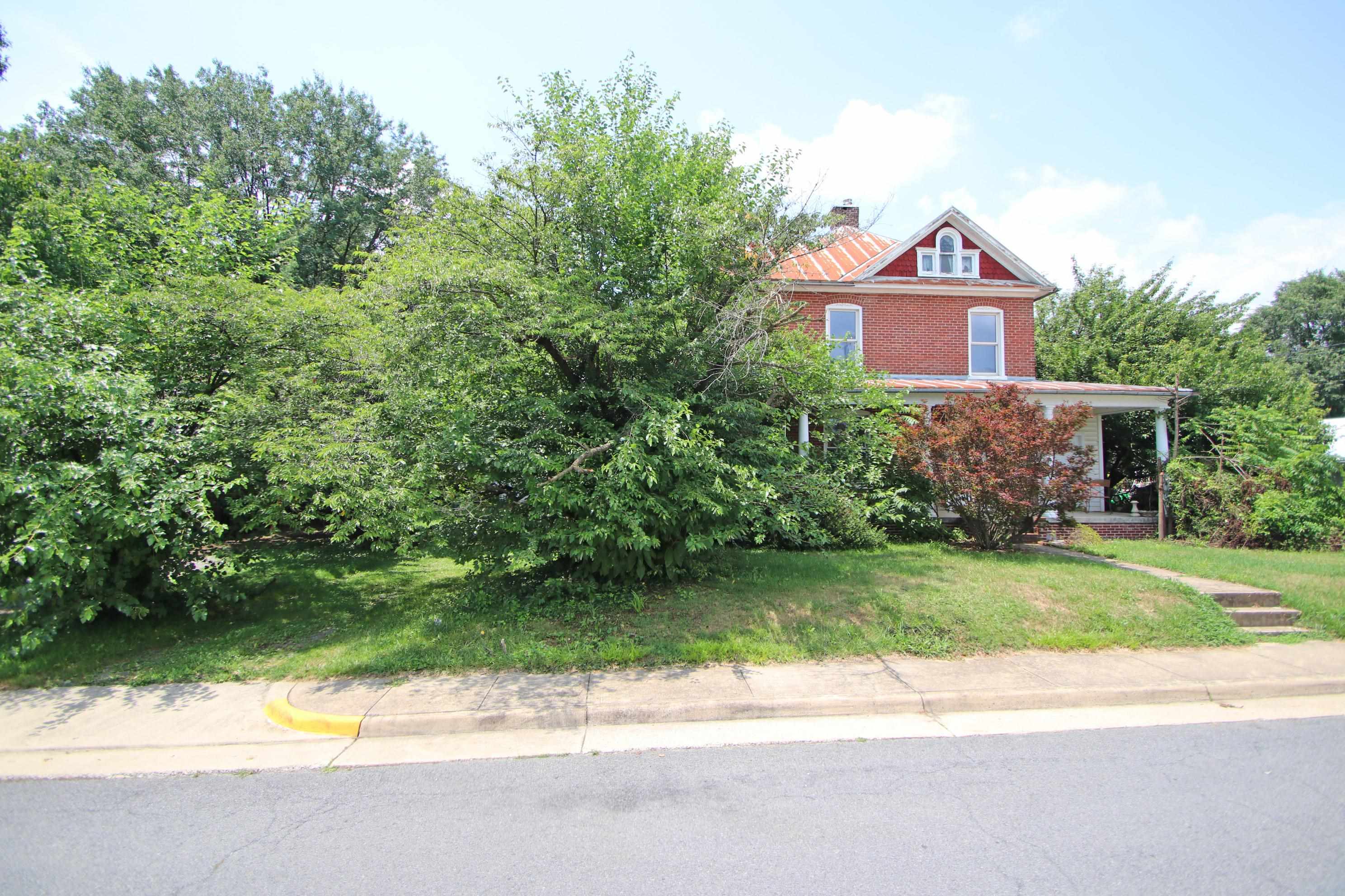 347 HIGH ST, DAYTON, Virginia 22821, 5 Bedrooms Bedrooms, ,2 BathroomsBathrooms,Residential,347 HIGH ST,679286 MLS # 679286