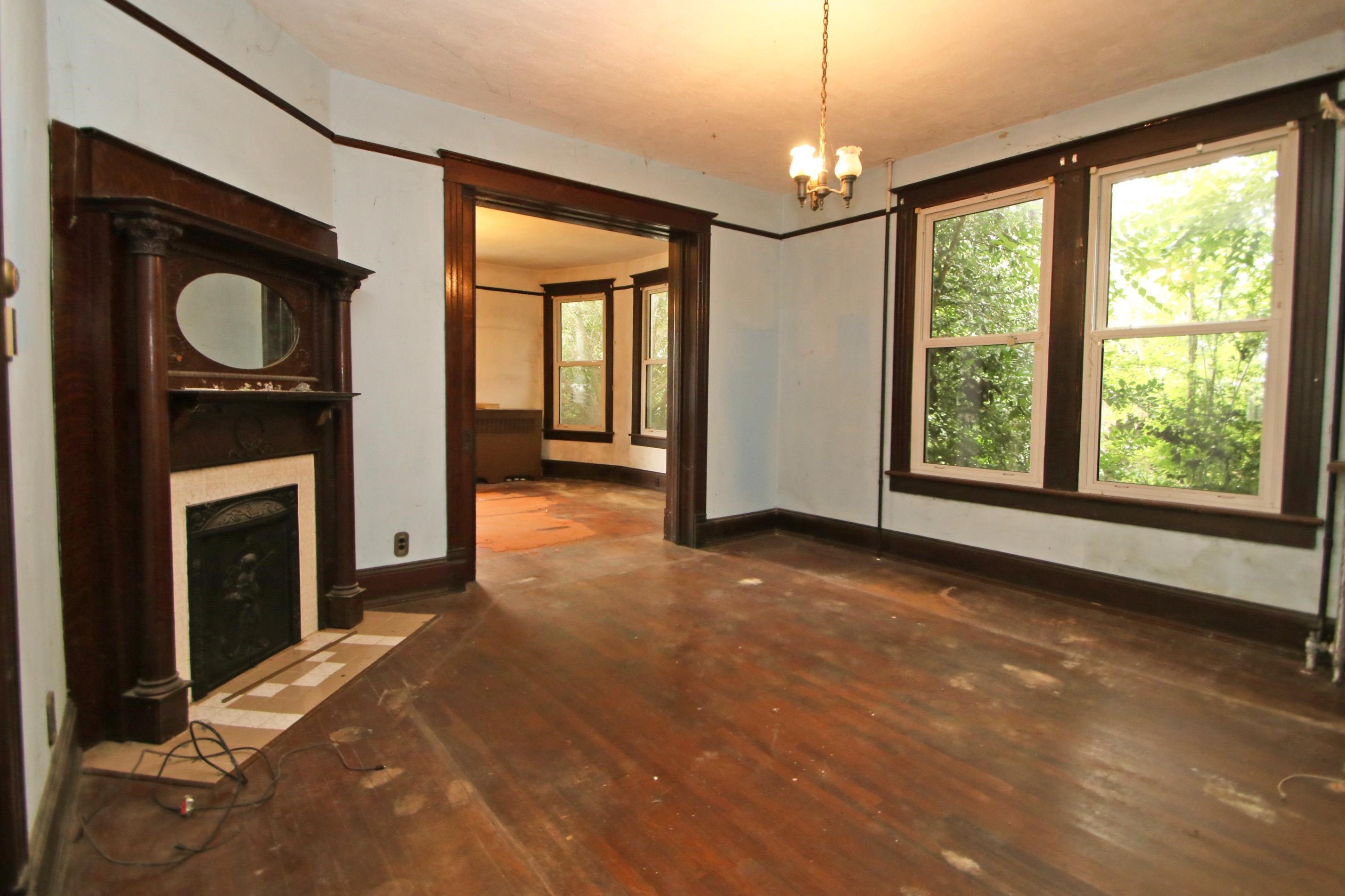 347 HIGH ST, DAYTON, Virginia 22821, 5 Bedrooms Bedrooms, ,2 BathroomsBathrooms,Residential,347 HIGH ST,679286 MLS # 679286