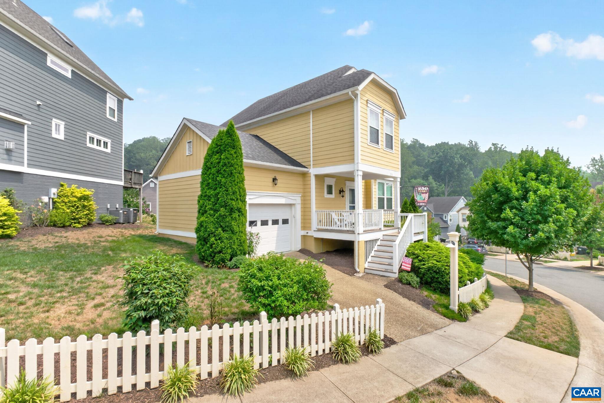 250 HUNTLEY AVE, CHARLOTTESVILLE, Virginia 22903, 3 Bedrooms Bedrooms, ,3 BathroomsBathrooms,Residential,250 HUNTLEY AVE,679426 MLS # 679426