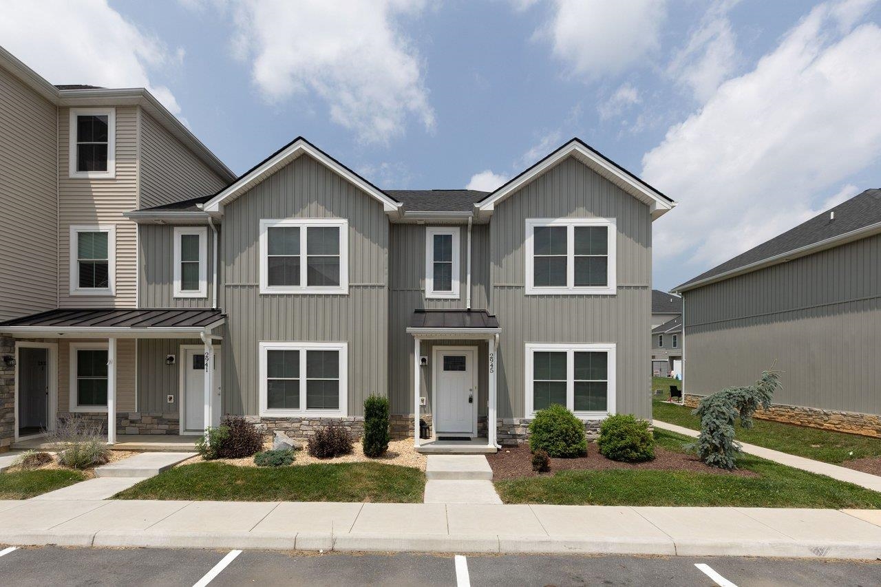 2945 LOCUST GROVE CT, ROCKINGHAM, Virginia 22801, 3 Bedrooms Bedrooms, ,2 BathroomsBathrooms,Residential,2945 LOCUST GROVE CT,679856 MLS # 679856