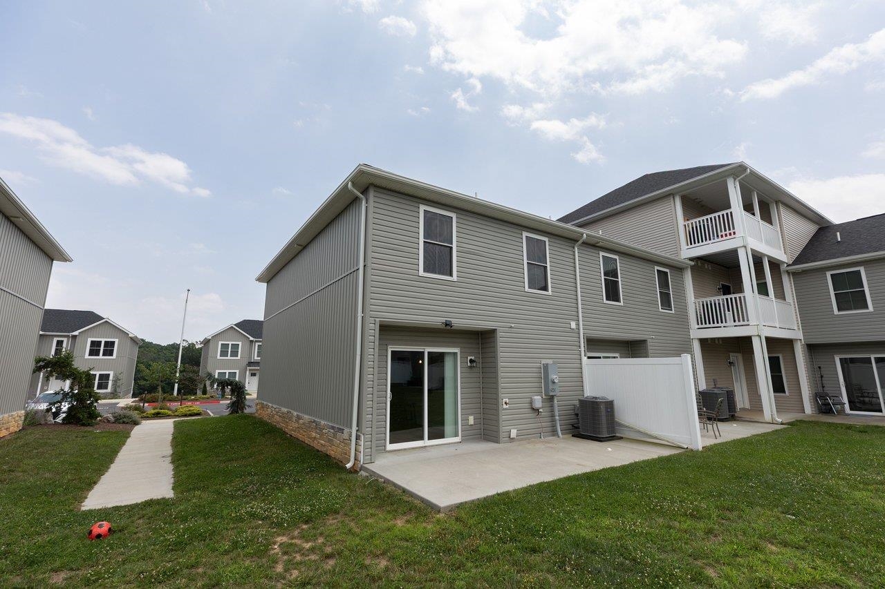 2945 LOCUST GROVE CT, ROCKINGHAM, Virginia 22801, 3 Bedrooms Bedrooms, ,2 BathroomsBathrooms,Residential,2945 LOCUST GROVE CT,679856 MLS # 679856