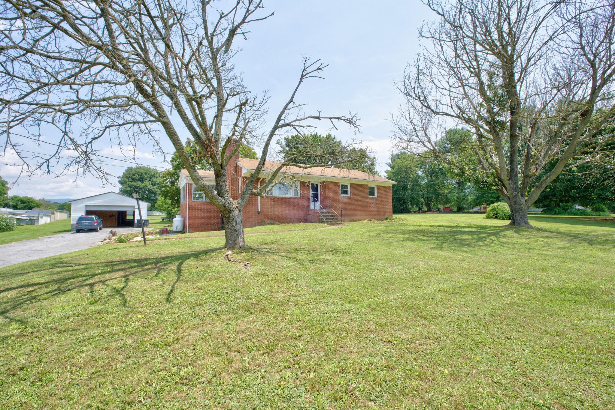 249 SOUTH EAST SIDE HWY, ELKTON, Virginia 22827, 3 Bedrooms Bedrooms, ,1 BathroomBathrooms,Residential,249 SOUTH EAST SIDE HWY,679857 MLS # 679857