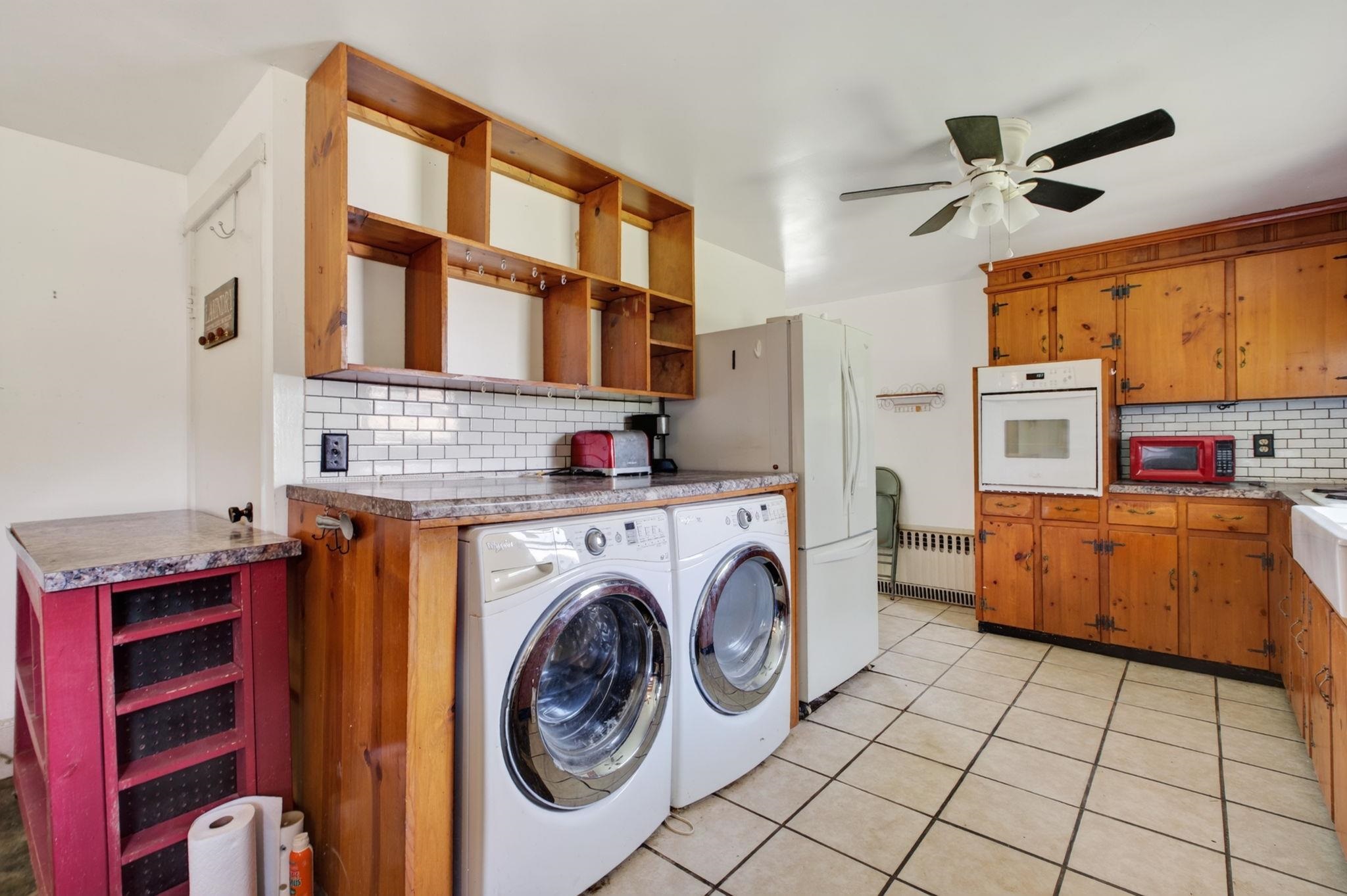 249 SOUTH EAST SIDE HWY, ELKTON, Virginia 22827, 3 Bedrooms Bedrooms, ,1 BathroomBathrooms,Residential,249 SOUTH EAST SIDE HWY,679857 MLS # 679857