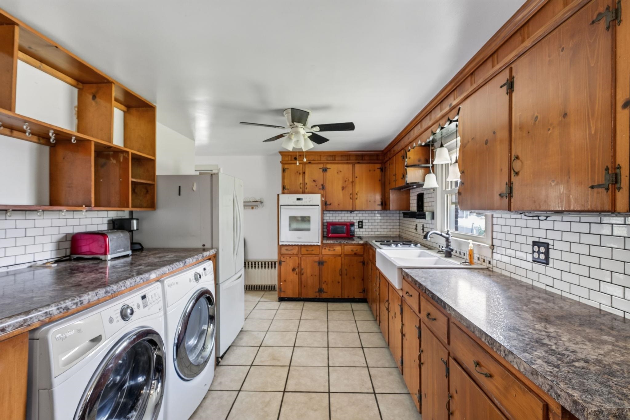 249 SOUTH EAST SIDE HWY, ELKTON, Virginia 22827, 3 Bedrooms Bedrooms, ,1 BathroomBathrooms,Residential,249 SOUTH EAST SIDE HWY,679857 MLS # 679857