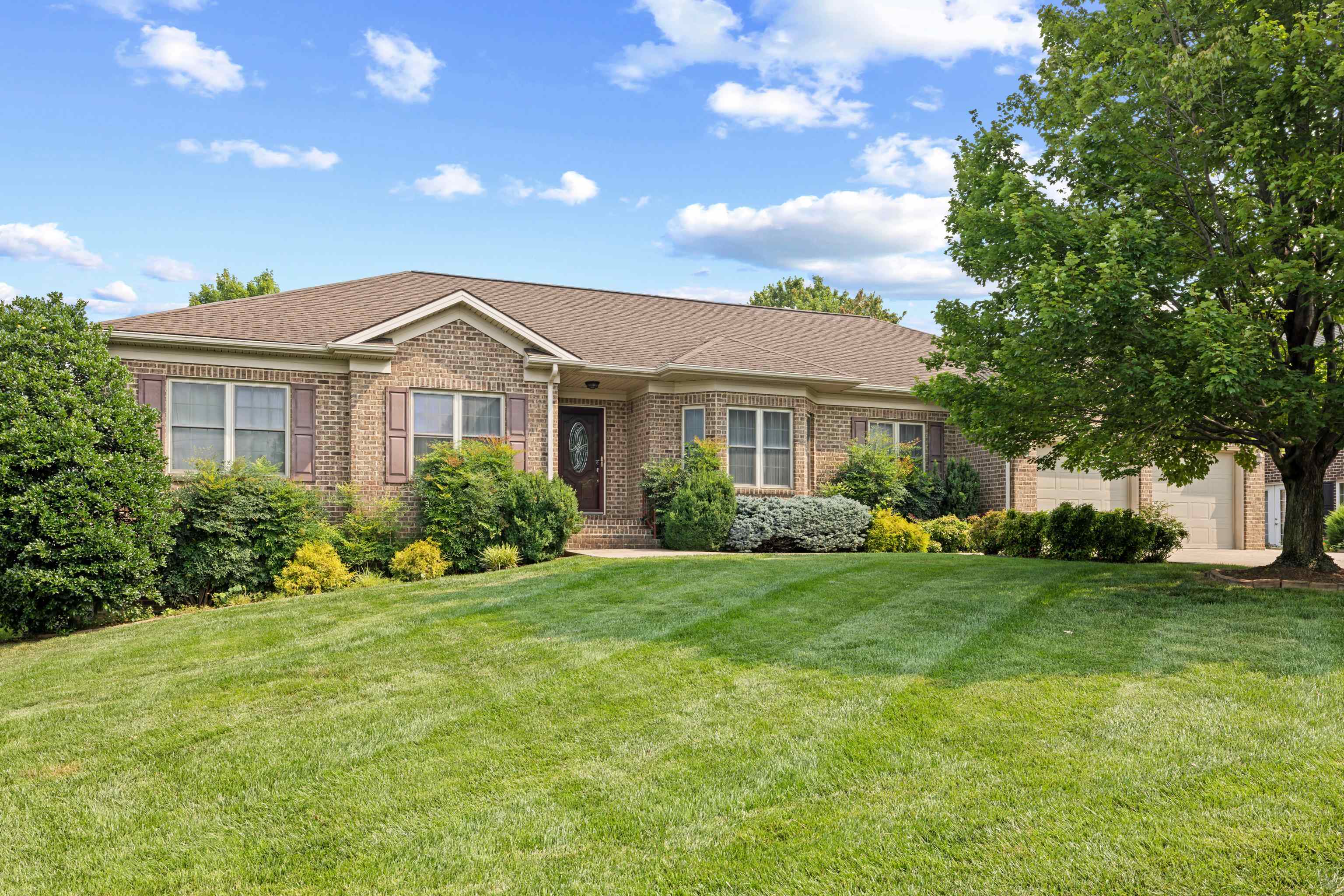 319 MELVIN CIR, BRIDGEWATER, Virginia 22812, 3 Bedrooms Bedrooms, ,2 BathroomsBathrooms,Residential,319 MELVIN CIR,679870 MLS # 679870 319 MELVIN CIR, BRIDGEWATER, Virginia 22812, 3 Bedrooms Bedrooms, ,2 BathroomsBathrooms,Residential,319 MELVIN CIR,679870 MLS # 679870