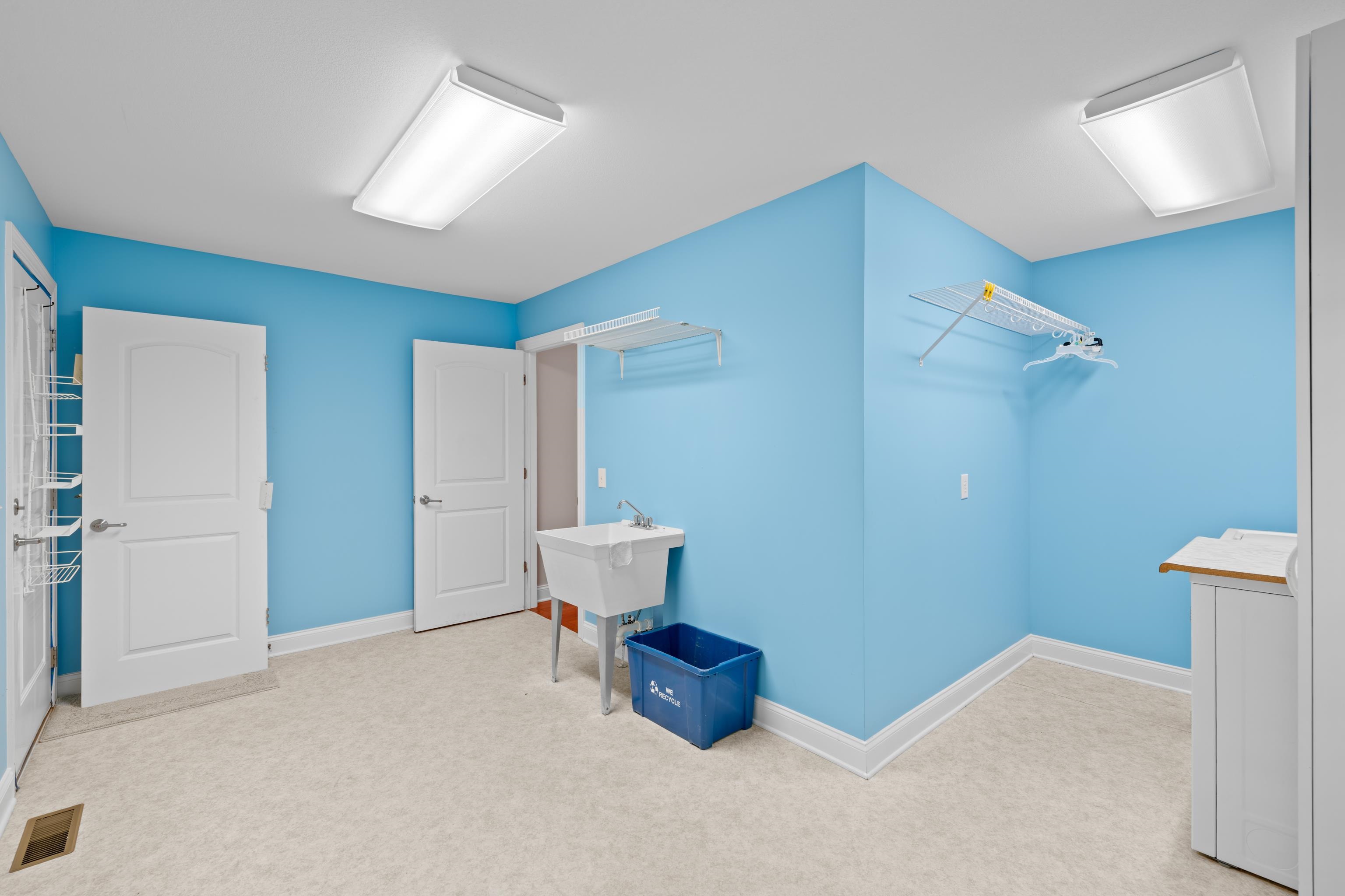 319 MELVIN CIR, BRIDGEWATER, Virginia 22812, 3 Bedrooms Bedrooms, ,2 BathroomsBathrooms,Residential,319 MELVIN CIR,679870 MLS # 679870 319 MELVIN CIR, BRIDGEWATER, Virginia 22812, 3 Bedrooms Bedrooms, ,2 BathroomsBathrooms,Residential,319 MELVIN CIR,679870 MLS # 679870