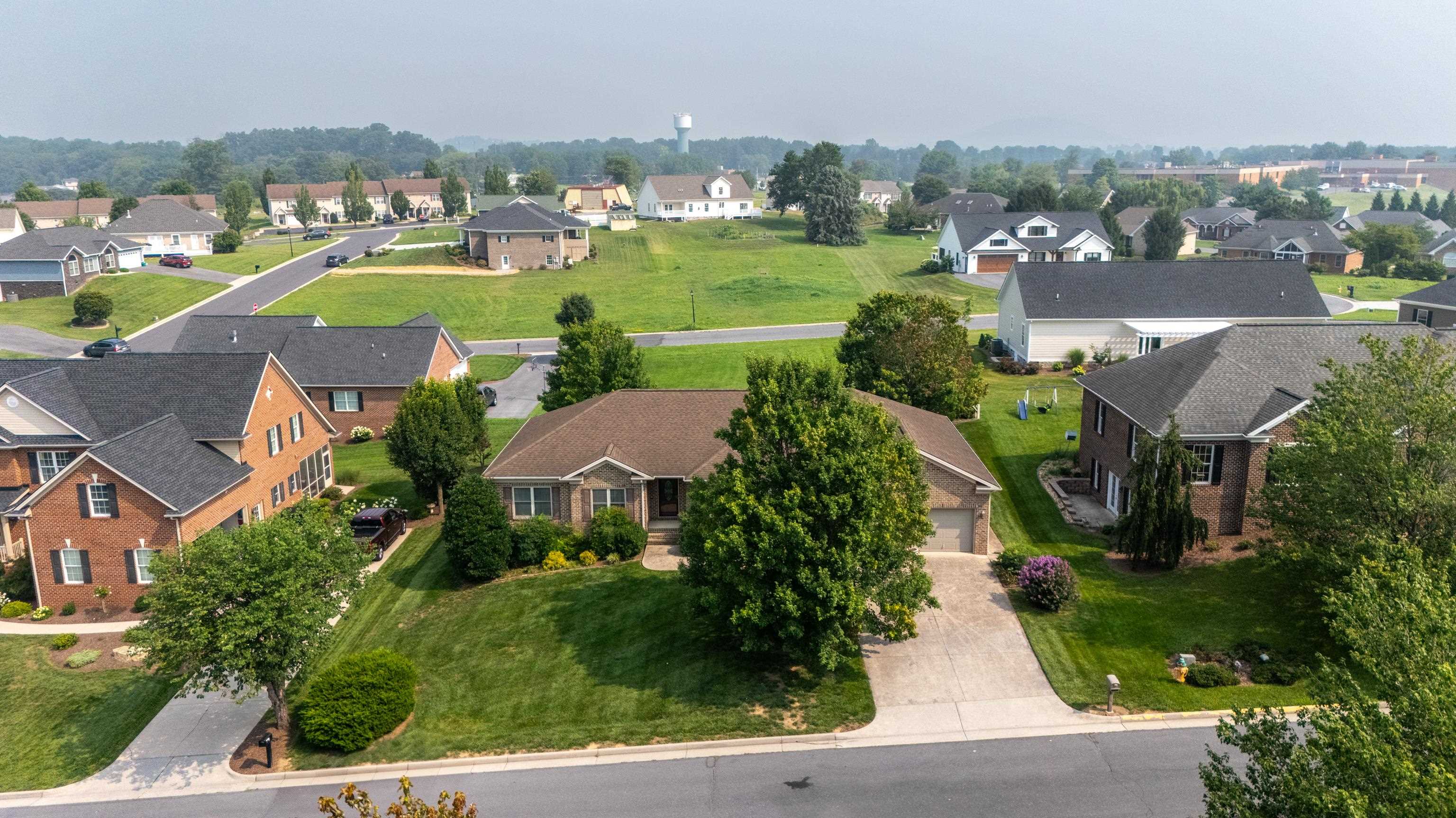 319 MELVIN CIR, BRIDGEWATER, Virginia 22812, 3 Bedrooms Bedrooms, ,2 BathroomsBathrooms,Residential,319 MELVIN CIR,679870 MLS # 679870 319 MELVIN CIR, BRIDGEWATER, Virginia 22812, 3 Bedrooms Bedrooms, ,2 BathroomsBathrooms,Residential,319 MELVIN CIR,679870 MLS # 679870