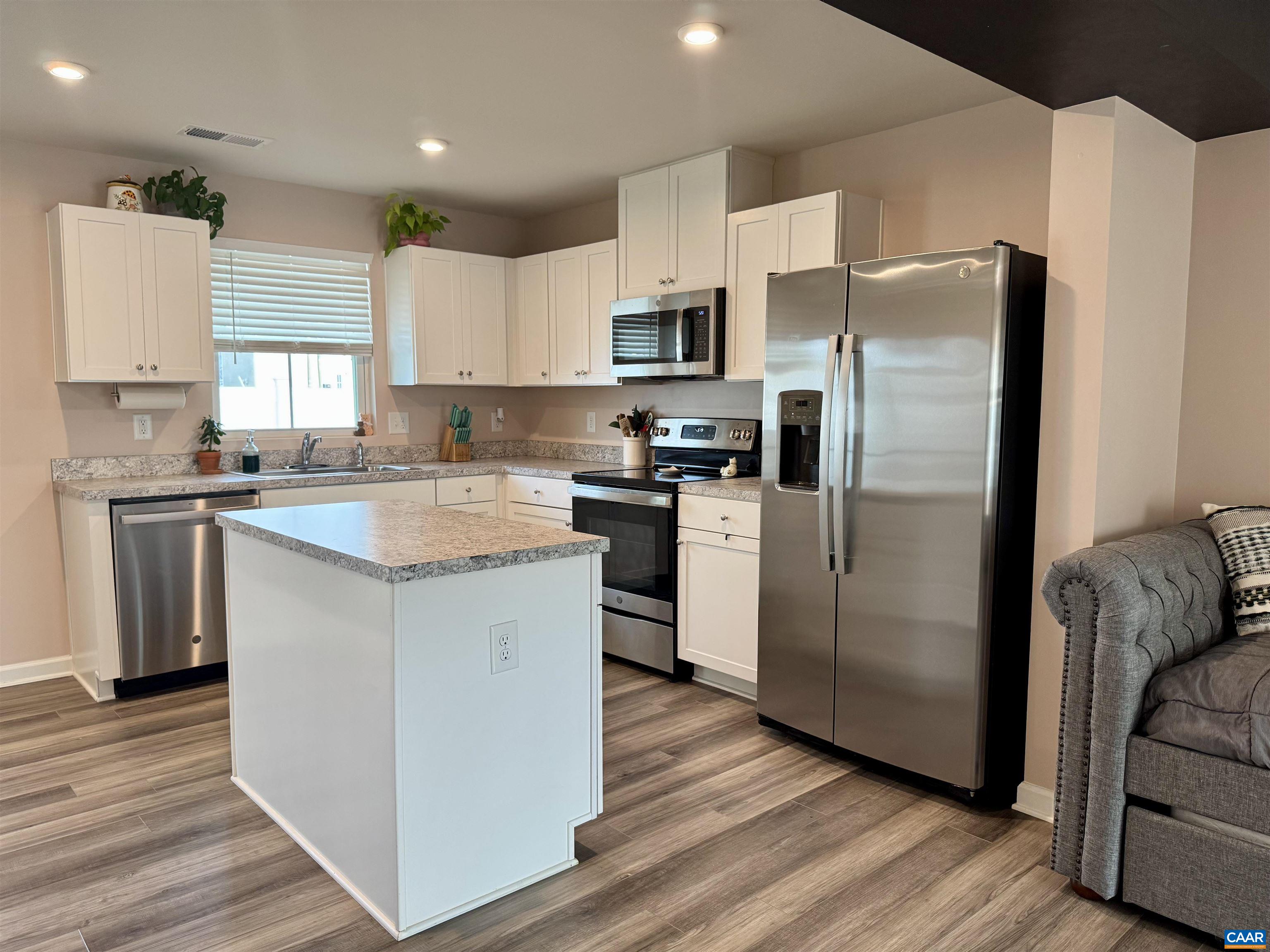 766 CARSON CIR, GROTTOES, Virginia 24441, 3 Bedrooms Bedrooms, ,2 BathroomsBathrooms,Residential,End unit townhome,766 CARSON CIR,679880 MLS # 679880