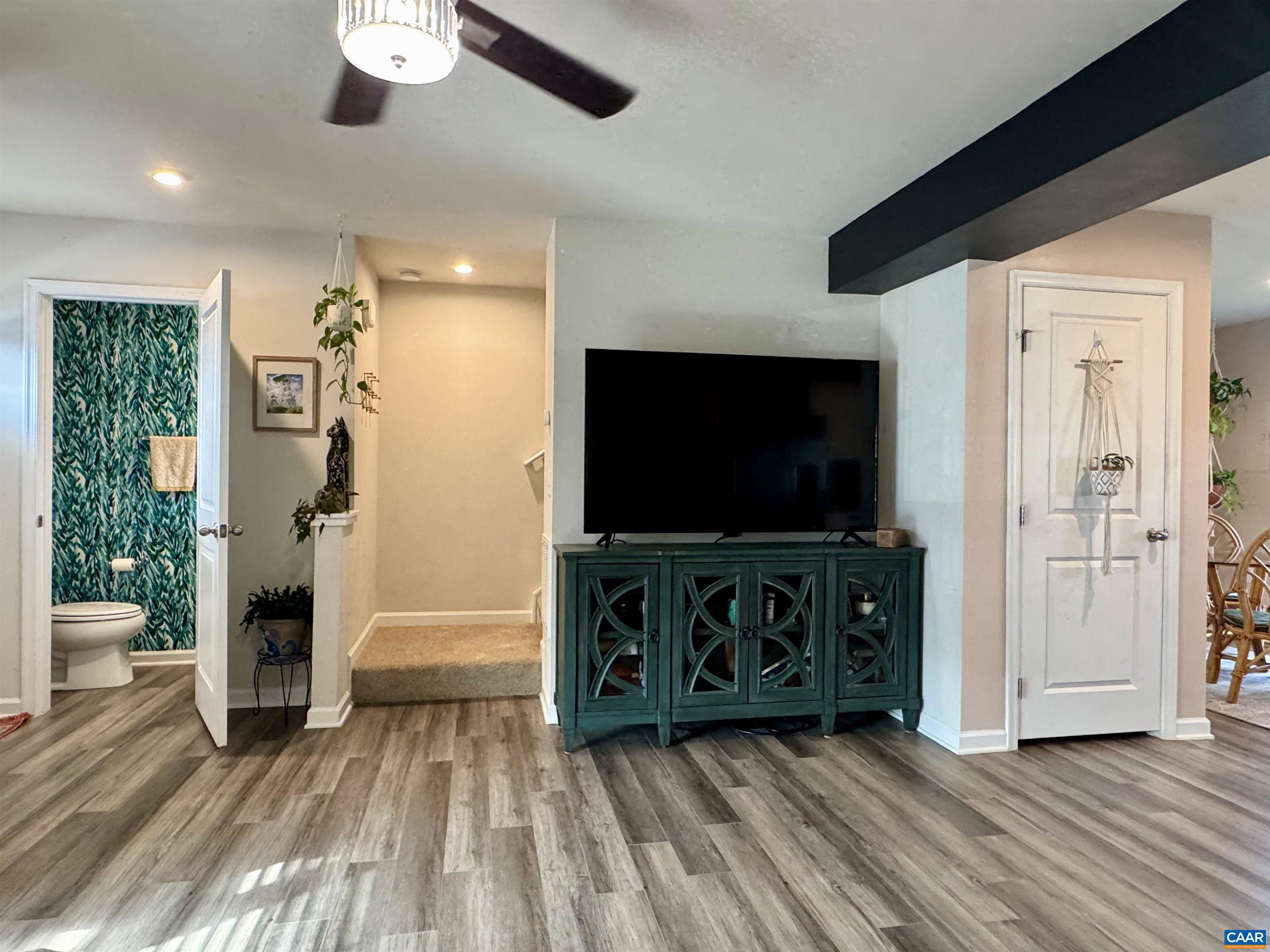 766 CARSON CIR, GROTTOES, Virginia 24441, 3 Bedrooms Bedrooms, ,2 BathroomsBathrooms,Residential,End unit townhome,766 CARSON CIR,679880 MLS # 679880