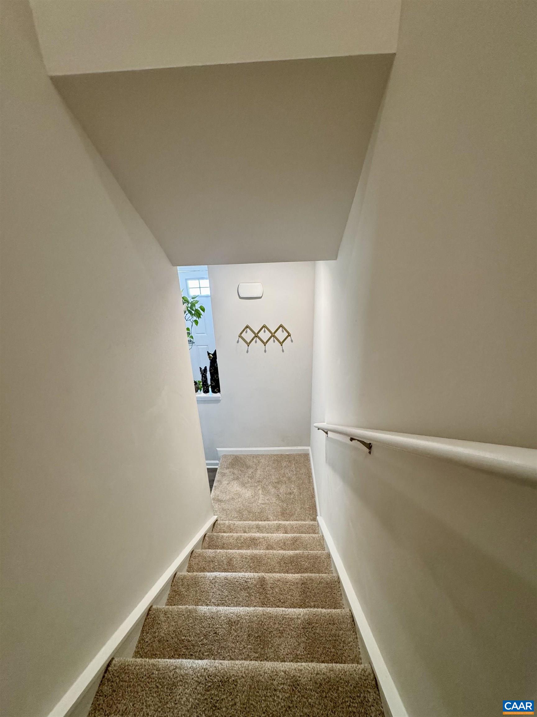 766 CARSON CIR, GROTTOES, Virginia 24441, 3 Bedrooms Bedrooms, ,2 BathroomsBathrooms,Residential,End unit townhome,766 CARSON CIR,679880 MLS # 679880