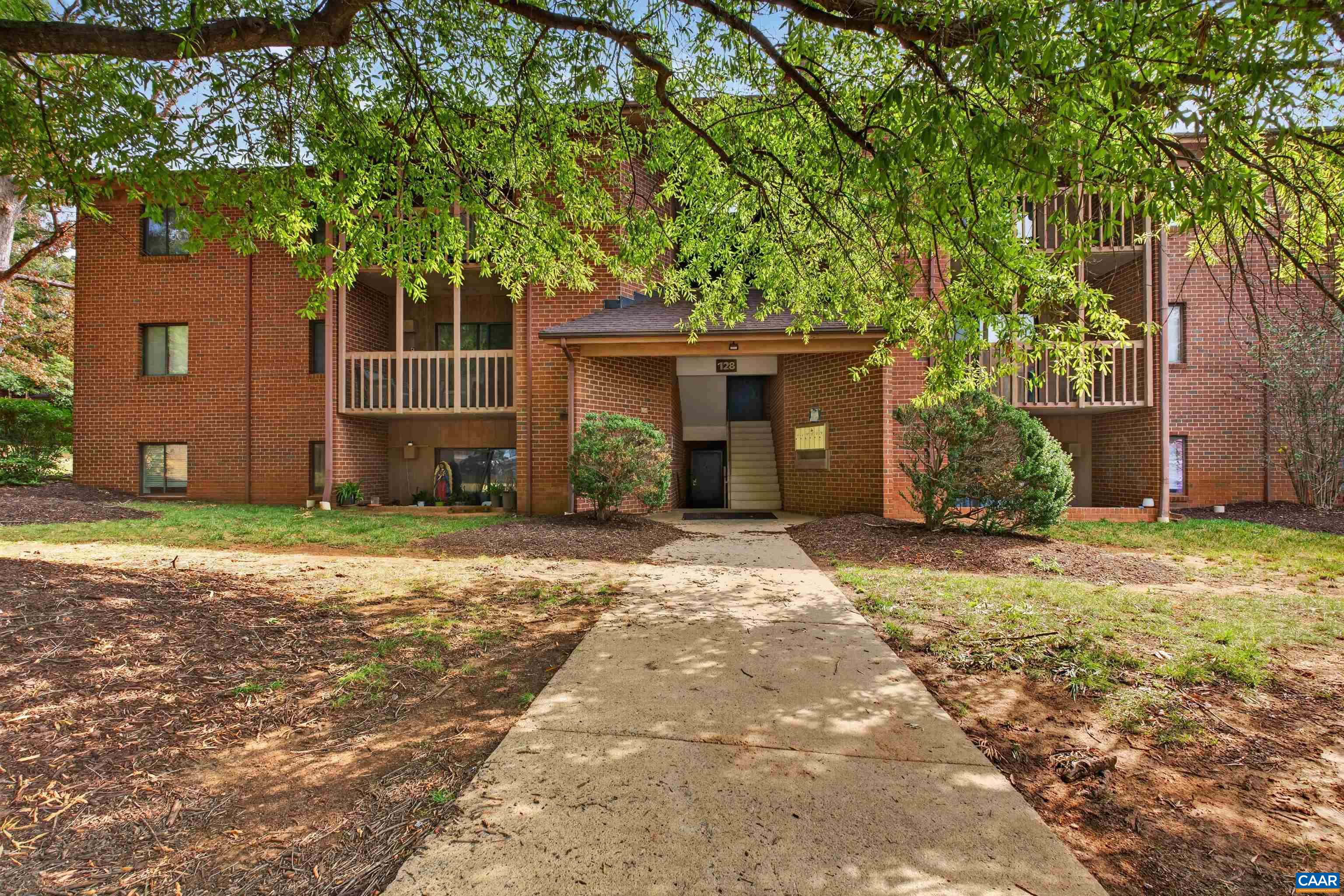 128 TURTLE CREEK RD, CHARLOTTESVILLE, Virginia 22901, 2 Bedrooms Bedrooms, ,2 BathroomsBathrooms,Residential,128 TURTLE CREEK RD,679881 MLS # 679881