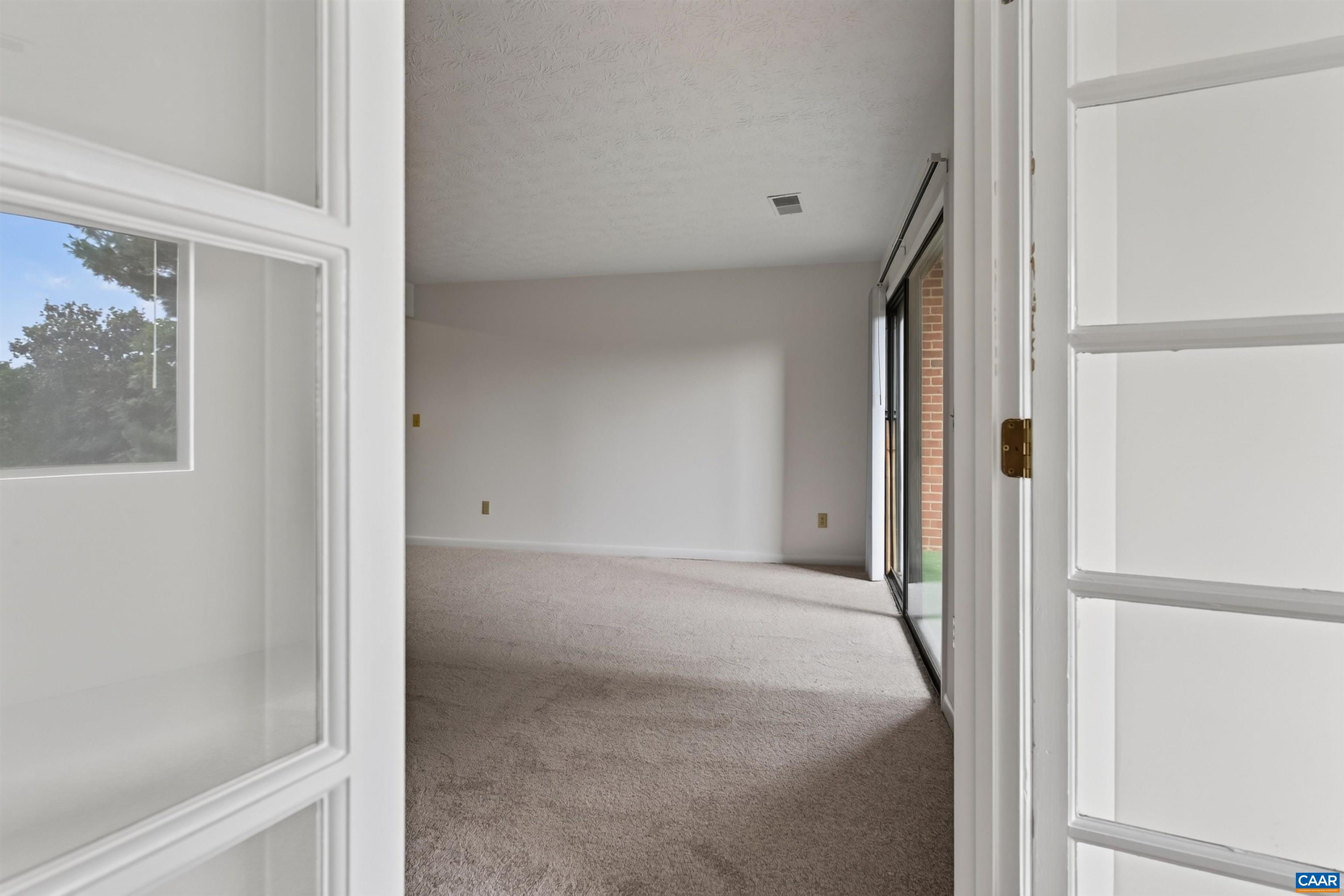 128 TURTLE CREEK RD, CHARLOTTESVILLE, Virginia 22901, 2 Bedrooms Bedrooms, ,2 BathroomsBathrooms,Residential,128 TURTLE CREEK RD,679881 MLS # 679881