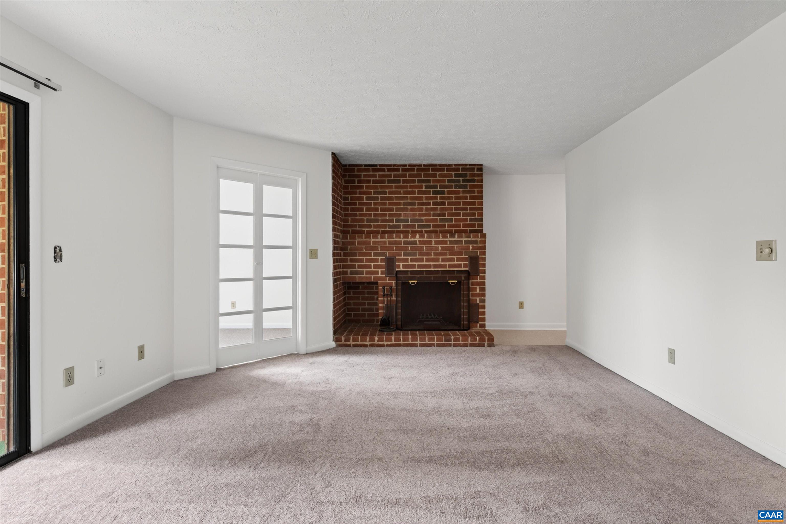 128 TURTLE CREEK RD, CHARLOTTESVILLE, Virginia 22901, 2 Bedrooms Bedrooms, ,2 BathroomsBathrooms,Residential,128 TURTLE CREEK RD,679881 MLS # 679881