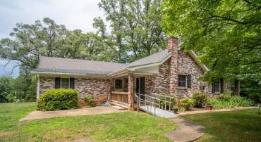 925 DURRETT RIDGE RD, EARLYSVILLE, Virginia 22936, 3 Bedrooms Bedrooms, ,2 BathroomsBathrooms,Residential,925 DURRETT RIDGE RD,679882 MLS # 679882