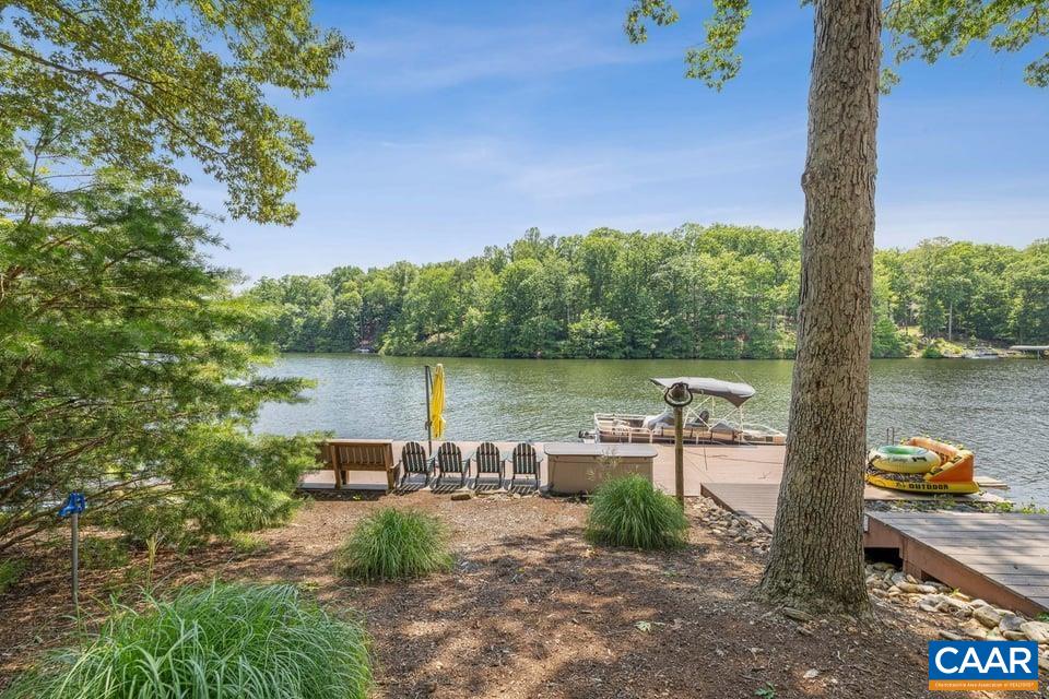 21 CLARK CT, PALMYRA, Virginia 22963, 3 Bedrooms Bedrooms, ,2 BathroomsBathrooms,Residential,21 CLARK CT,679727 MLS # 679727 21 CLARK CT, PALMYRA, Virginia 22963, 3 Bedrooms Bedrooms, ,2 BathroomsBathrooms,Residential,21 CLARK CT,679727 MLS # 679727