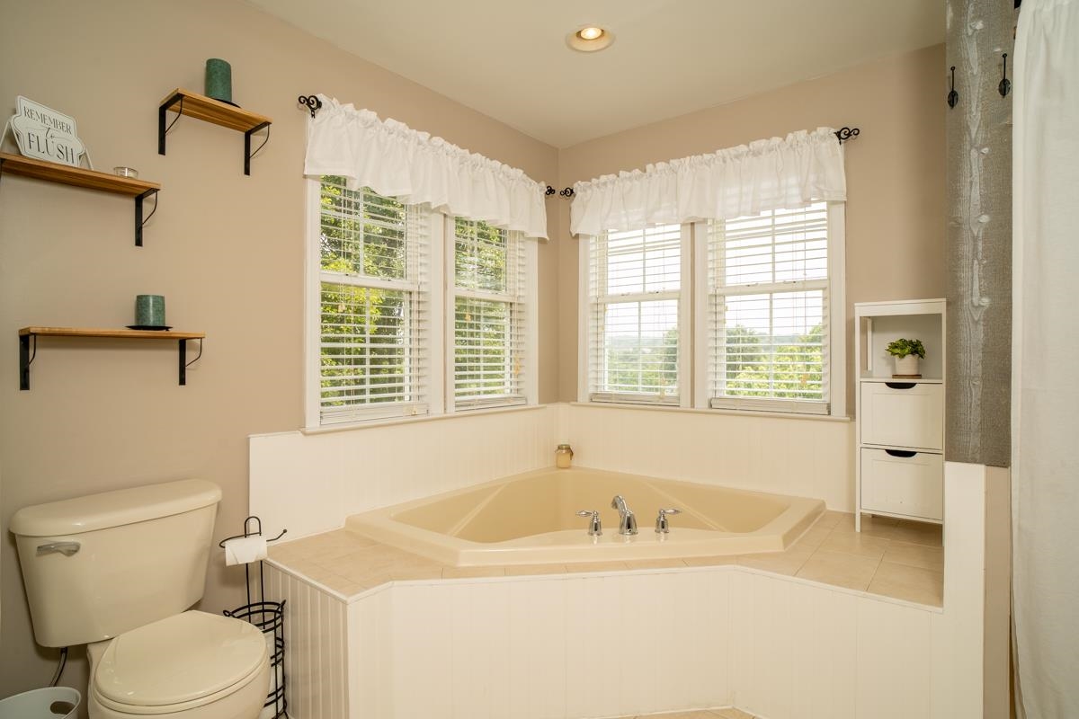 209 BUCHANAN DR, BROADWAY, Virginia 22815, 5 Bedrooms Bedrooms, ,3 BathroomsBathrooms,Residential,209 Buchanan Drive, Broadway, VA 22815,209 BUCHANAN DR,679887 MLS # 679887