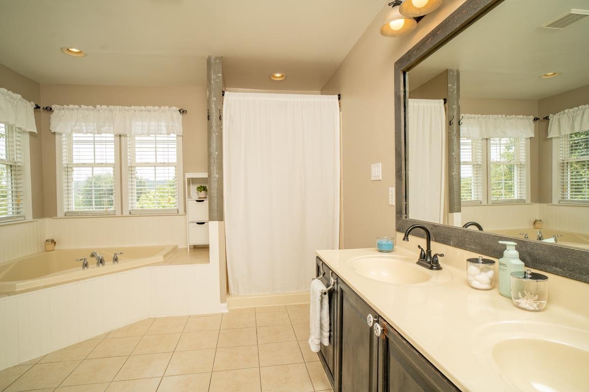 209 BUCHANAN DR, BROADWAY, Virginia 22815, 5 Bedrooms Bedrooms, ,3 BathroomsBathrooms,Residential,209 Buchanan Drive, Broadway, VA 22815,209 BUCHANAN DR,679887 MLS # 679887