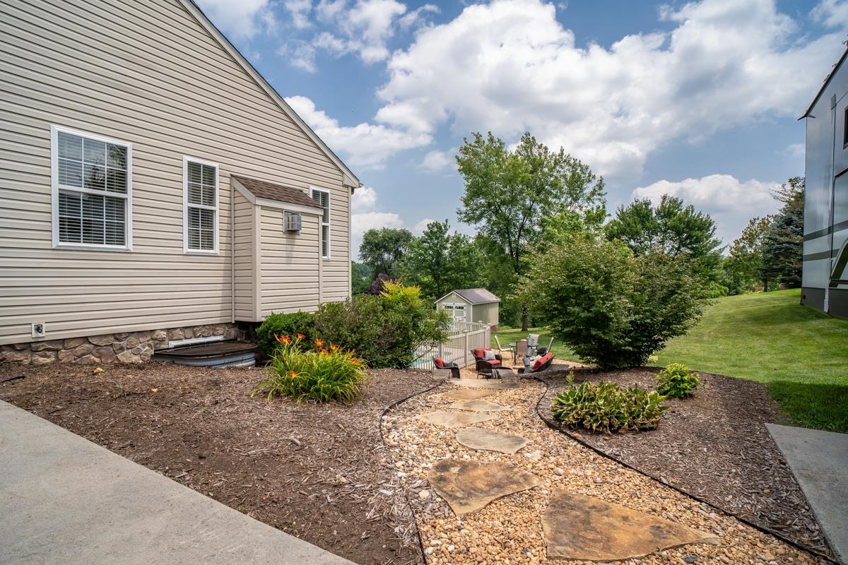 209 BUCHANAN DR, BROADWAY, Virginia 22815, 5 Bedrooms Bedrooms, ,3 BathroomsBathrooms,Residential,209 Buchanan Drive, Broadway, VA 22815,209 BUCHANAN DR,679887 MLS # 679887