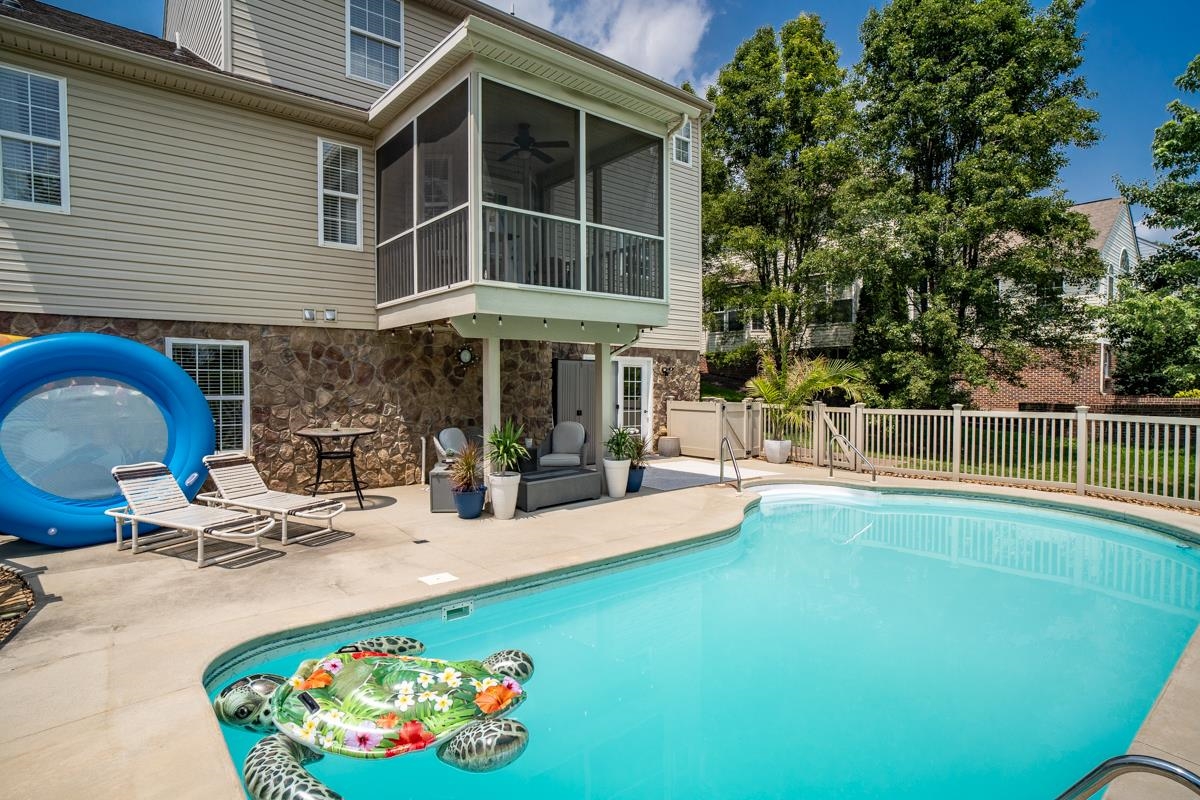 209 BUCHANAN DR, BROADWAY, Virginia 22815, 5 Bedrooms Bedrooms, ,3 BathroomsBathrooms,Residential,209 Buchanan Drive, Broadway, VA 22815,209 BUCHANAN DR,679887 MLS # 679887