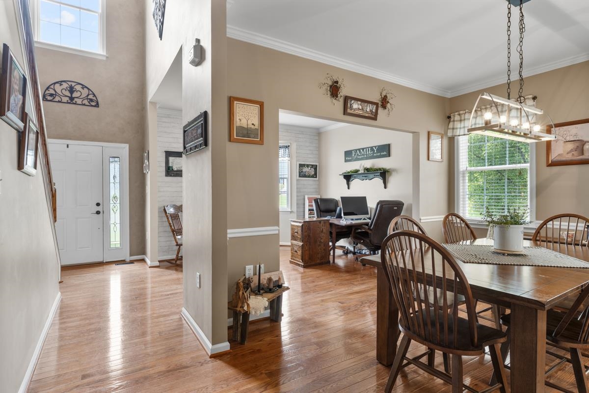 209 BUCHANAN DR, BROADWAY, Virginia 22815, 5 Bedrooms Bedrooms, ,3 BathroomsBathrooms,Residential,209 Buchanan Drive, Broadway, VA 22815,209 BUCHANAN DR,679887 MLS # 679887