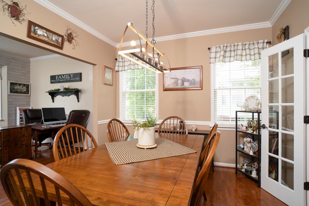 209 BUCHANAN DR, BROADWAY, Virginia 22815, 5 Bedrooms Bedrooms, ,3 BathroomsBathrooms,Residential,209 Buchanan Drive, Broadway, VA 22815,209 BUCHANAN DR,679887 MLS # 679887