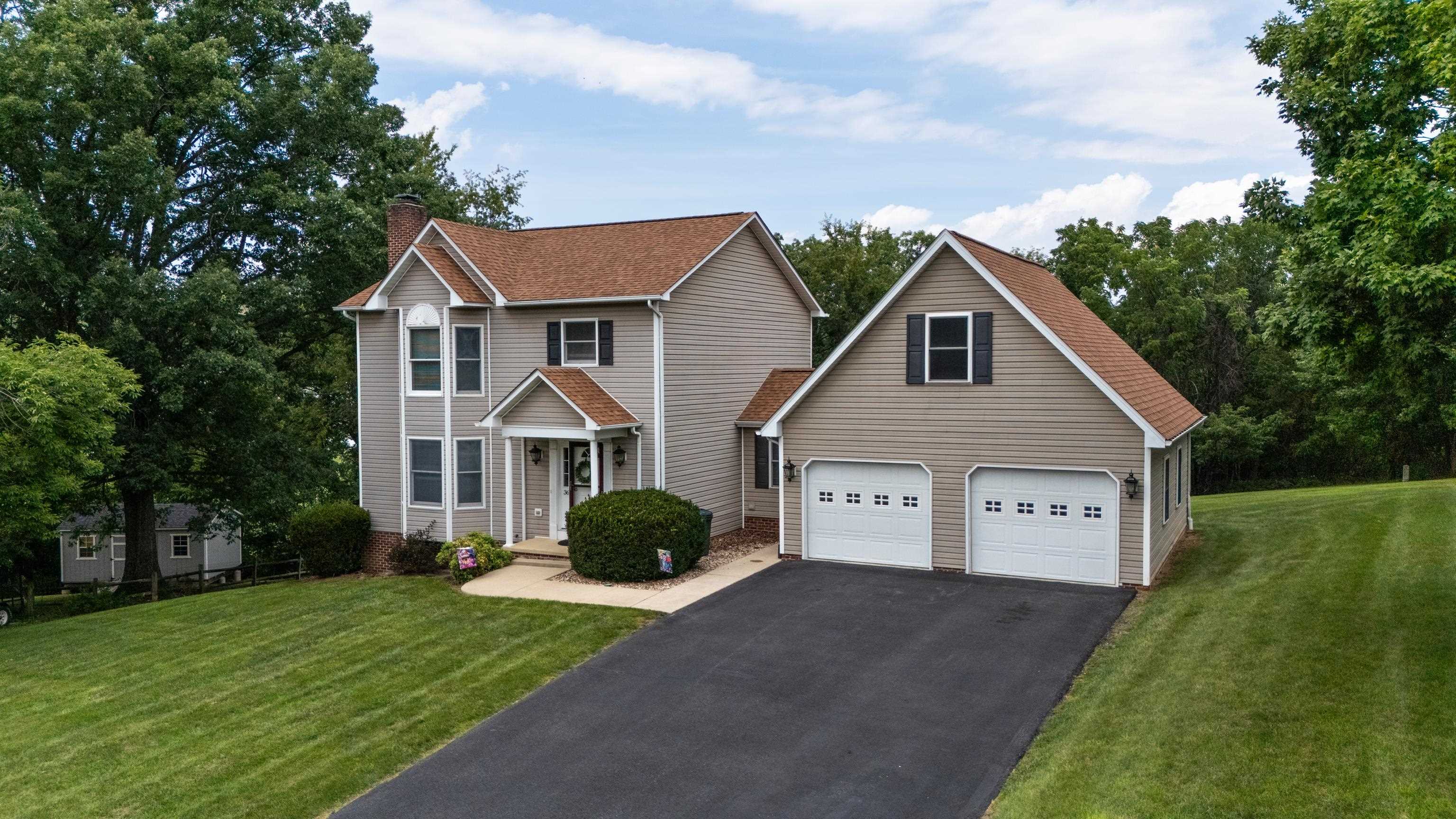 36 PAMBROOK DR, FISHERSVILLE, Virginia 22939, 3 Bedrooms Bedrooms, ,2 BathroomsBathrooms,Residential,36 PAMBROOK DR,679888 MLS # 679888