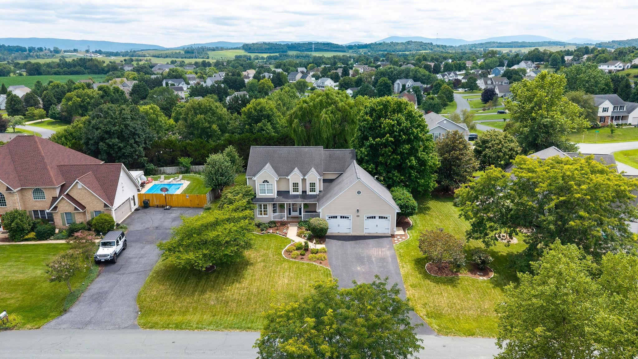 69 EMERALD HILL DR, FISHERSVILLE, Virginia 22939, 4 Bedrooms Bedrooms, ,2 BathroomsBathrooms,Residential,69 EMERALD HILL DR,679890 MLS # 679890 69 EMERALD HILL DR, FISHERSVILLE, Virginia 22939, 4 Bedrooms Bedrooms, ,2 BathroomsBathrooms,Residential,69 EMERALD HILL DR,679890 MLS # 679890