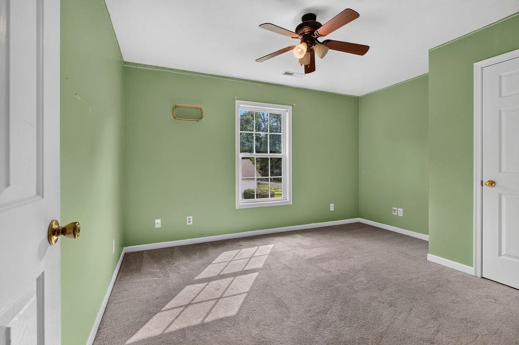 7 LITTLE JOHN CT, WAYNESBORO, Virginia 22980, 4 Bedrooms Bedrooms, ,2 BathroomsBathrooms,Residential,7 LITTLE JOHN CT,679891 MLS # 679891