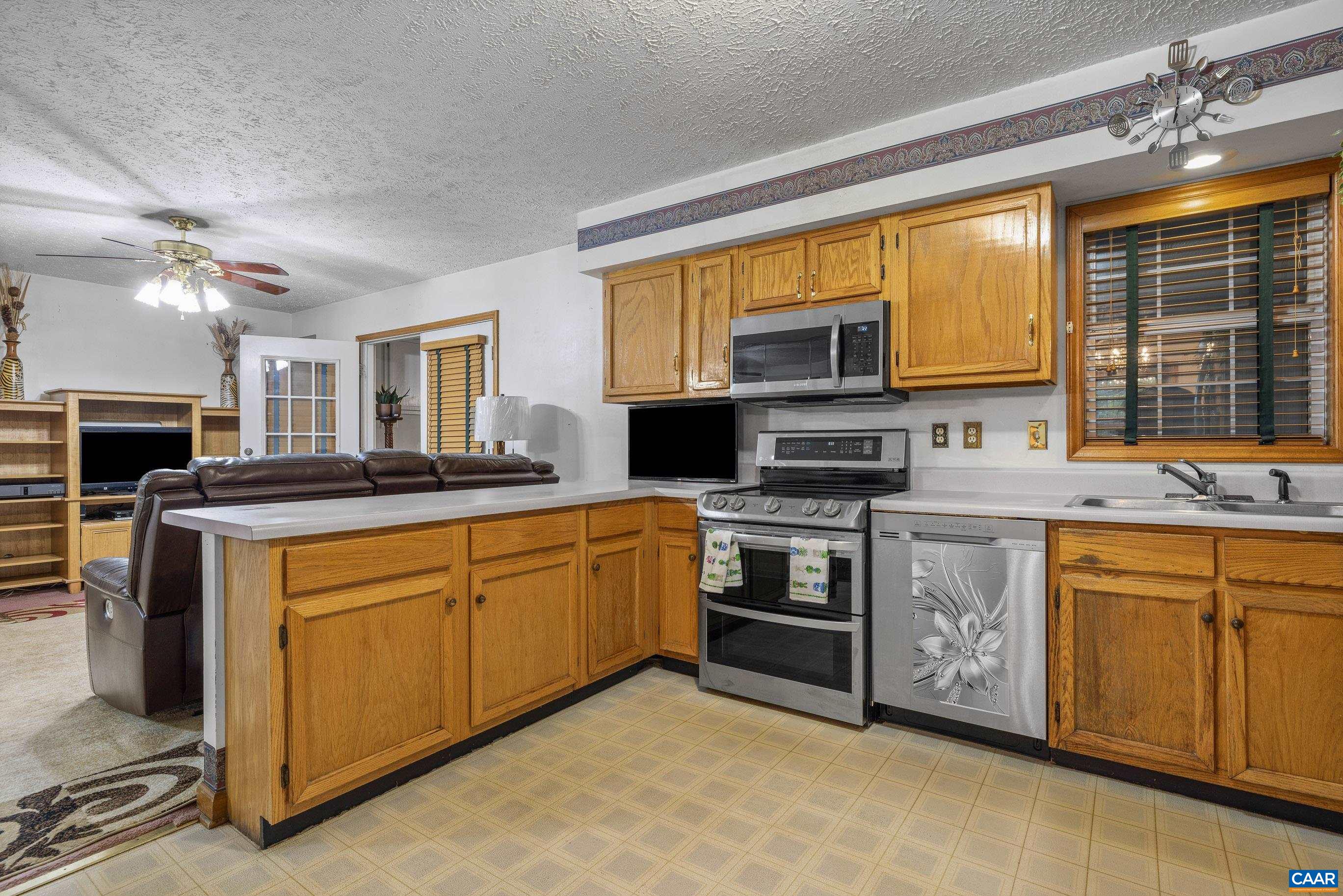 5705 LOUISA RD, KESWICK, Virginia 22947, 4 Bedrooms Bedrooms, ,3 BathroomsBathrooms,Residential,5705 LOUISA RD,679893 MLS # 679893 5705 LOUISA RD, KESWICK, Virginia 22947, 4 Bedrooms Bedrooms, ,3 BathroomsBathrooms,Residential,5705 LOUISA RD,679893 MLS # 679893