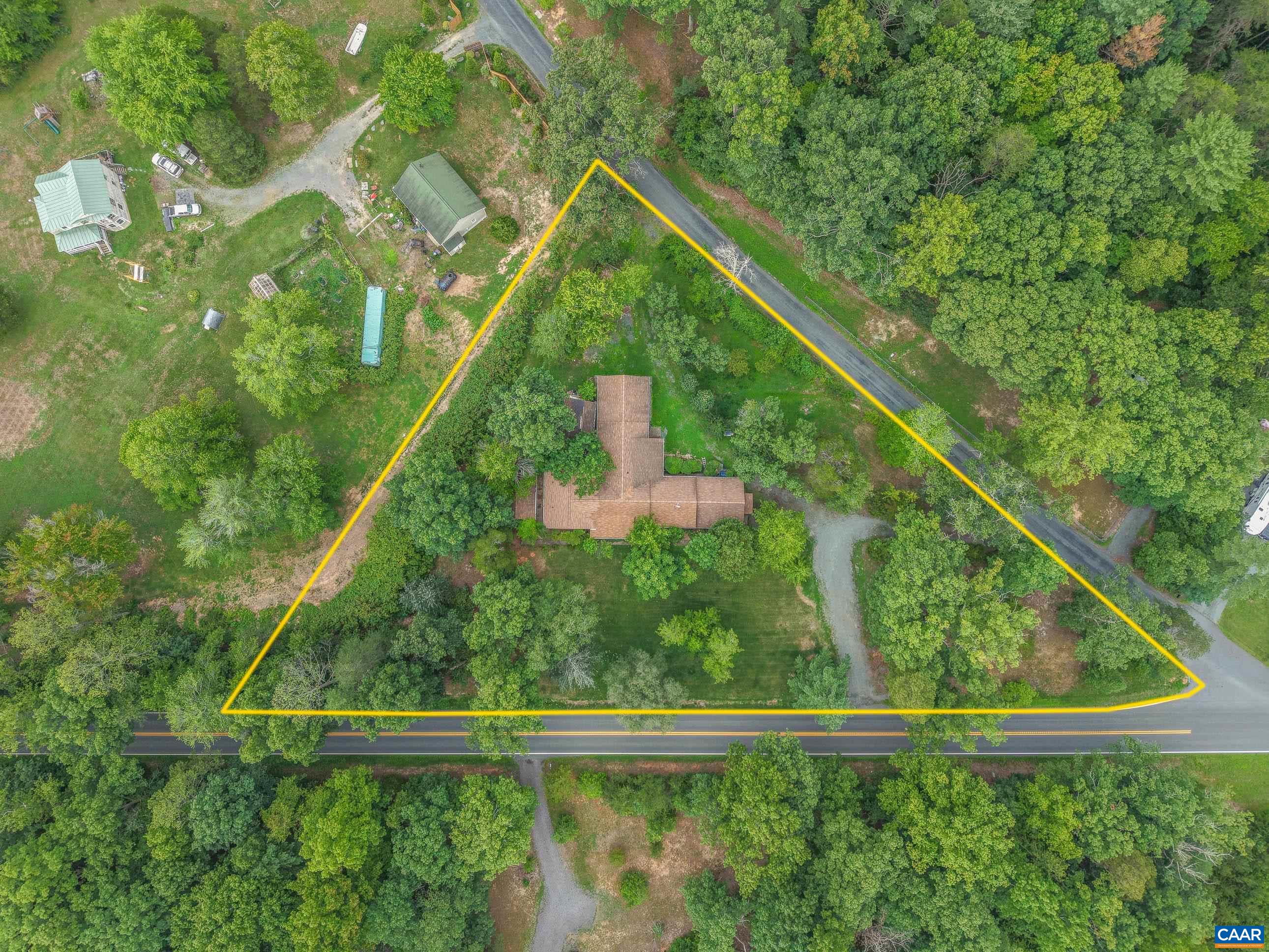 5705 LOUISA RD, KESWICK, Virginia 22947, 4 Bedrooms Bedrooms, ,3 BathroomsBathrooms,Residential,5705 LOUISA RD,679893 MLS # 679893 5705 LOUISA RD, KESWICK, Virginia 22947, 4 Bedrooms Bedrooms, ,3 BathroomsBathrooms,Residential,5705 LOUISA RD,679893 MLS # 679893
